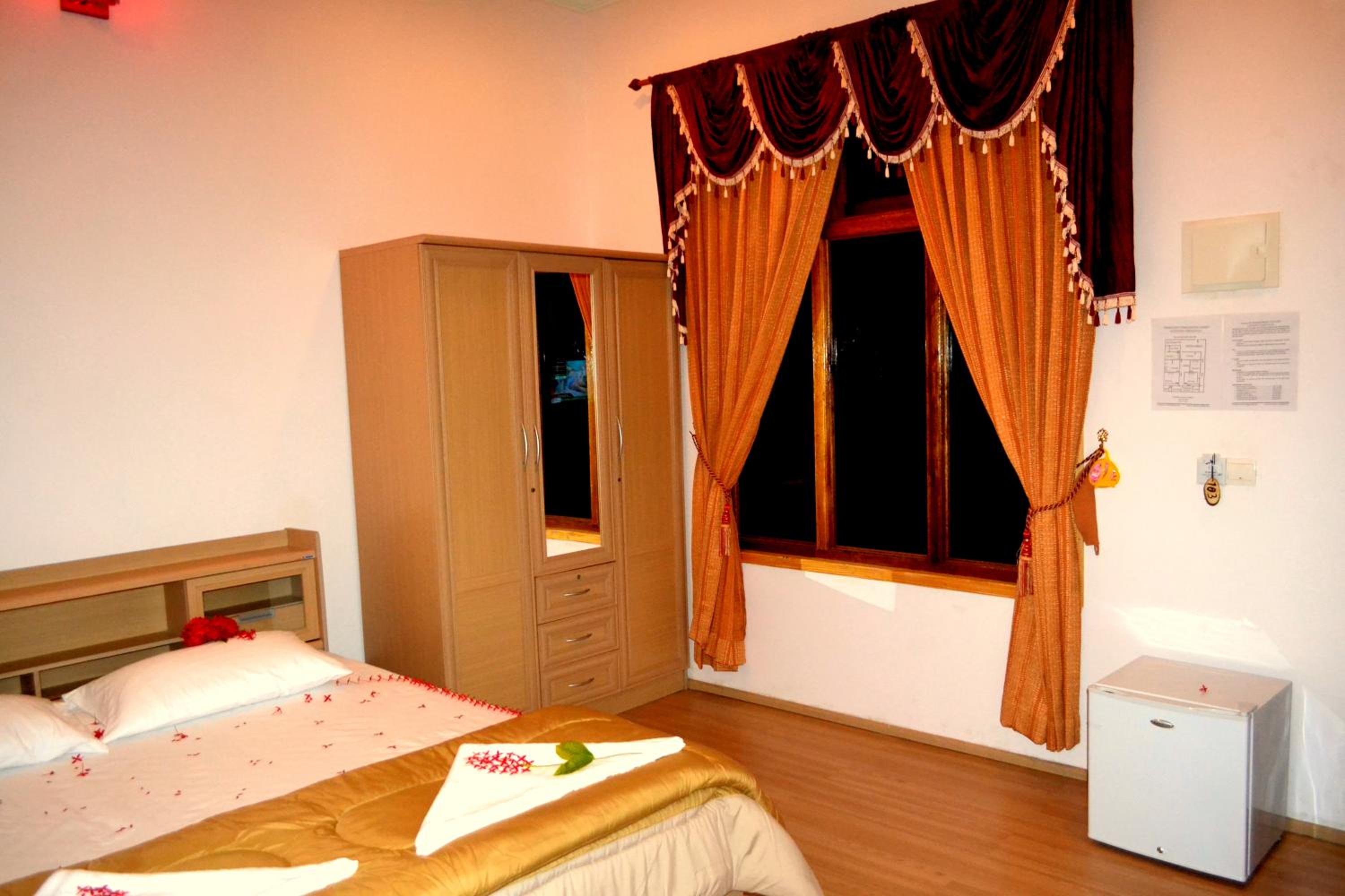 Deluxe Double Room - Photo 8