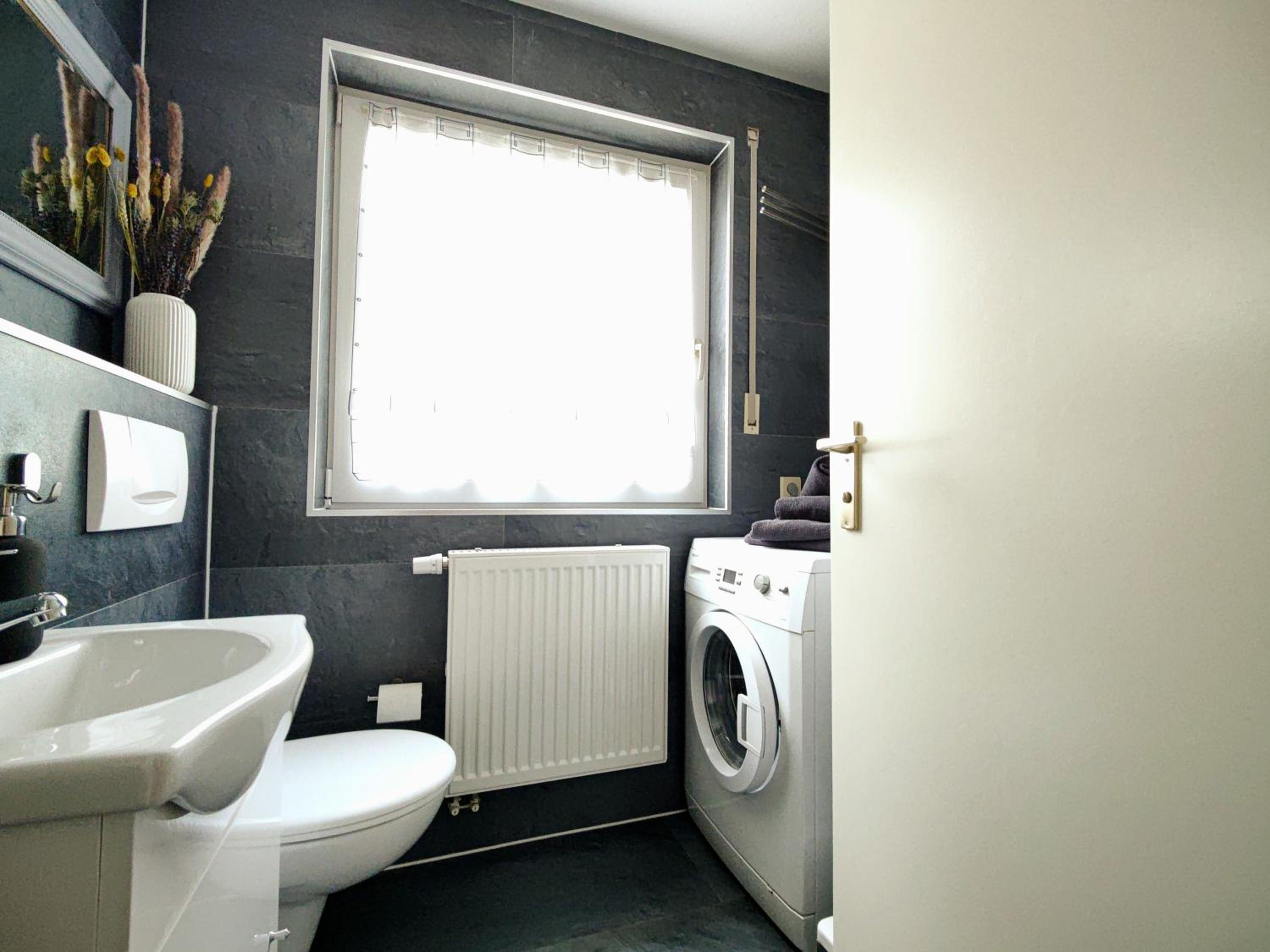 Studio Apartment - Photo 3