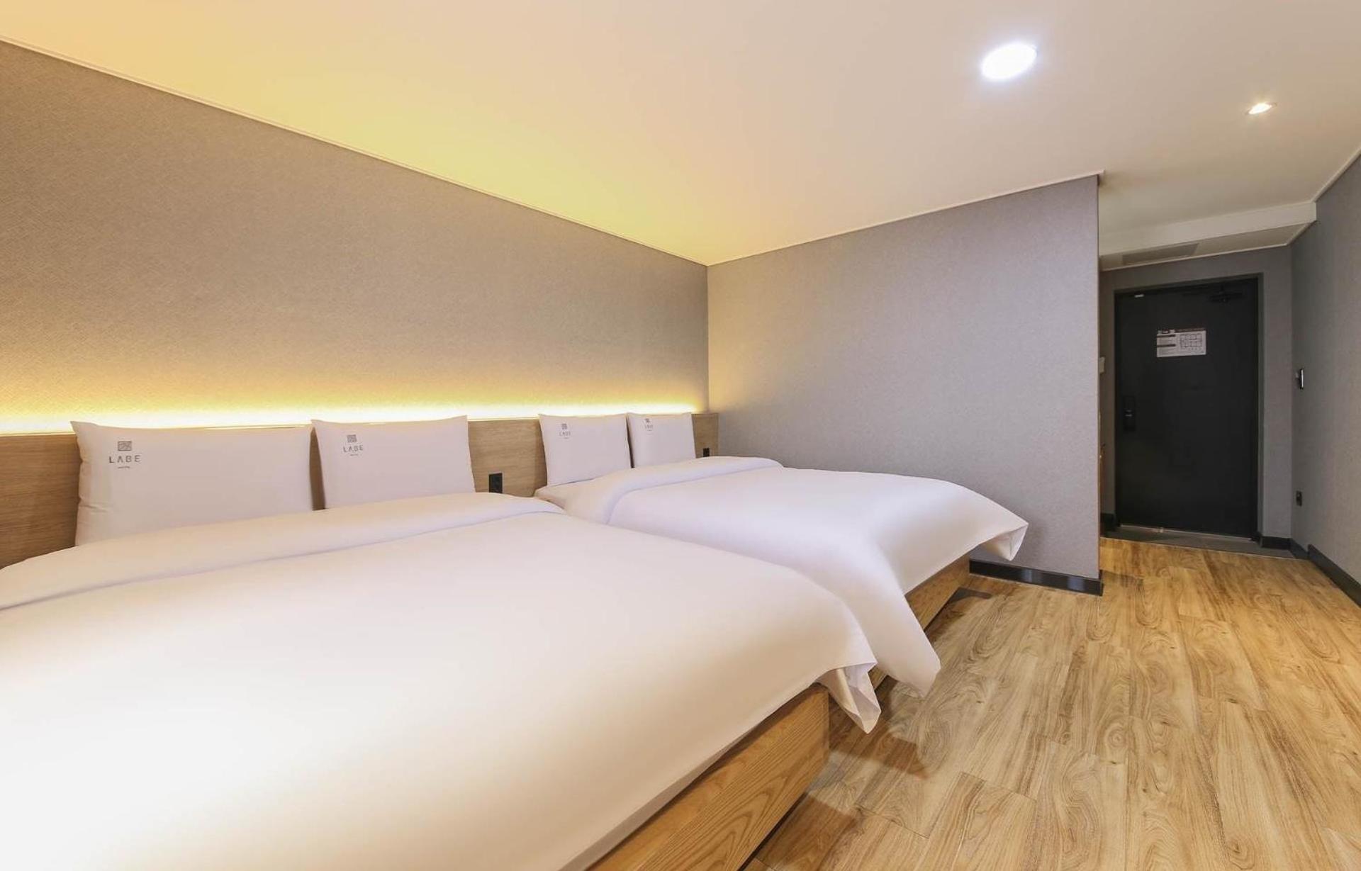 Superior Twin Room - Photo 6