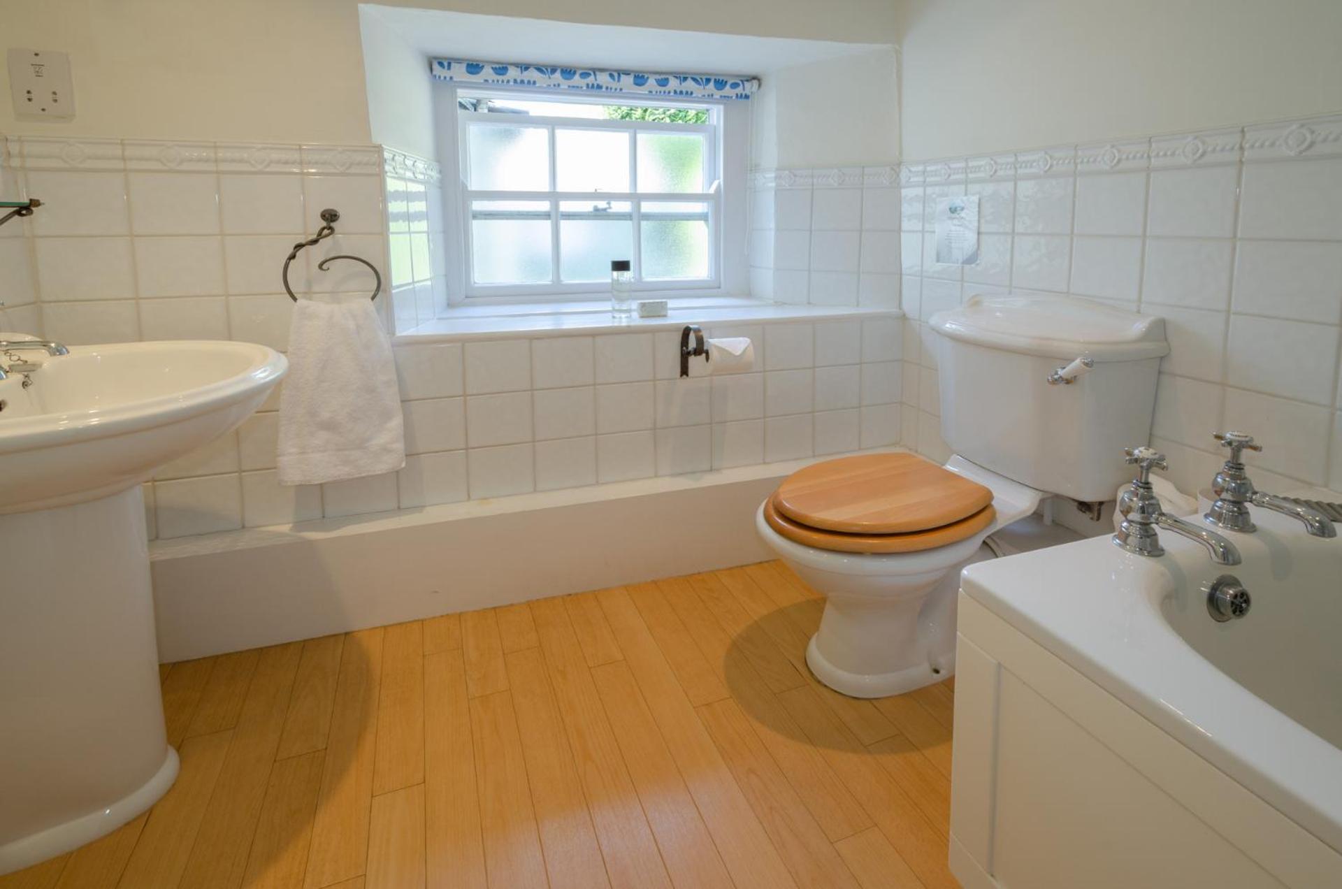 Three-Bedroom House photo 2
