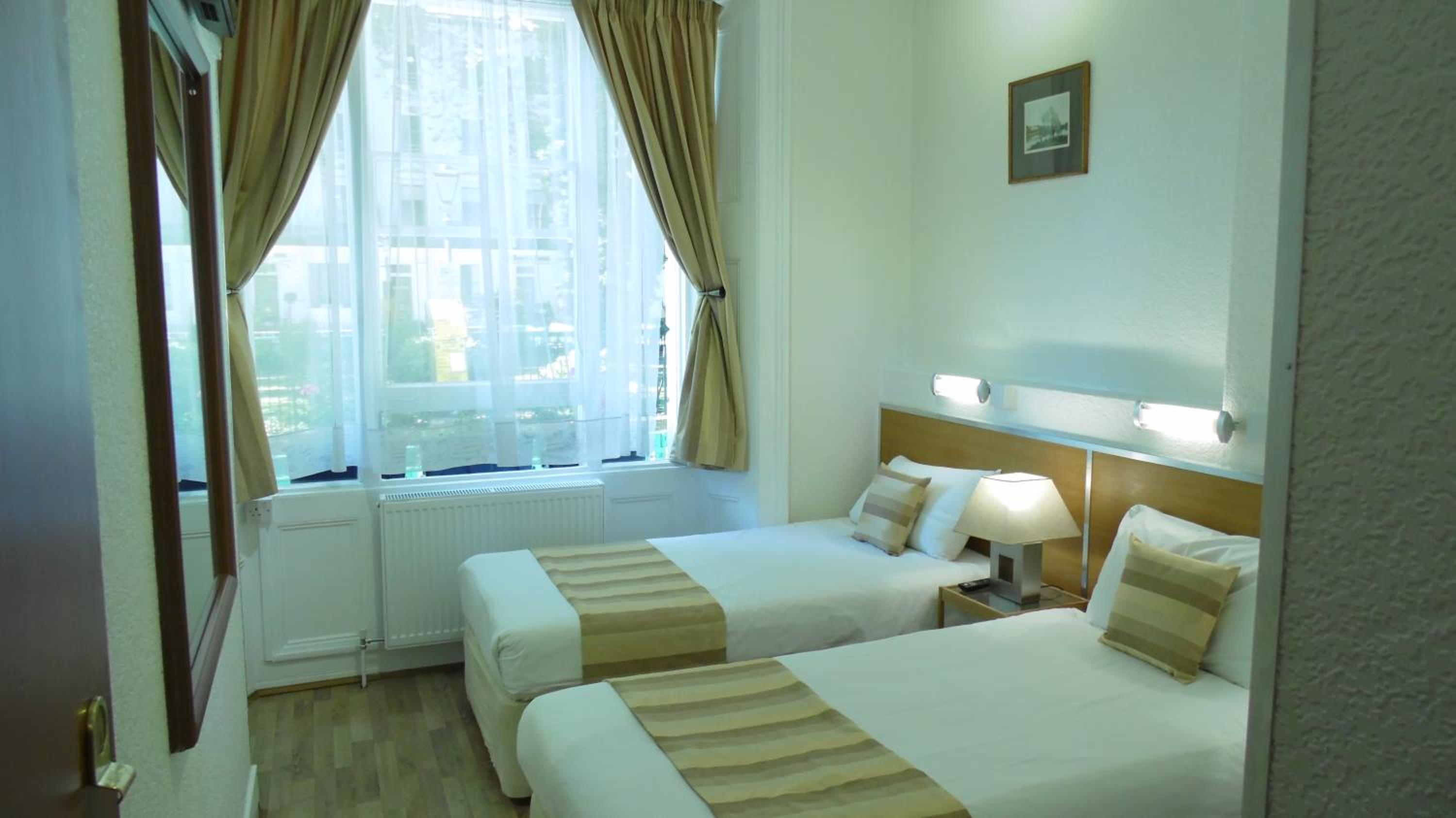 Twin Room photo 3