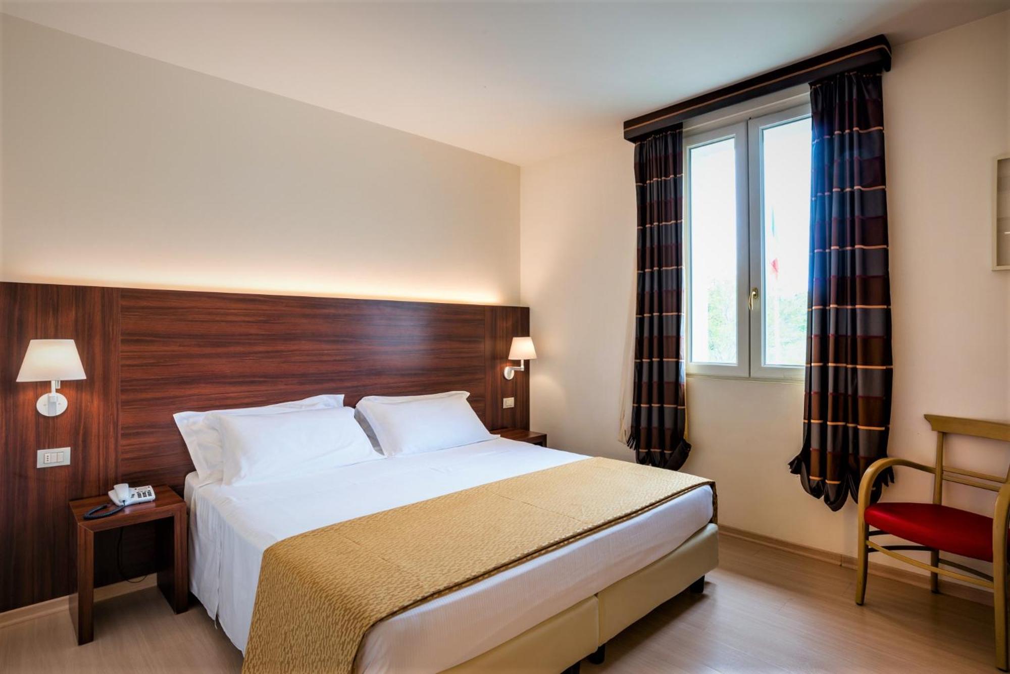 Classic Double Room - Photo 3