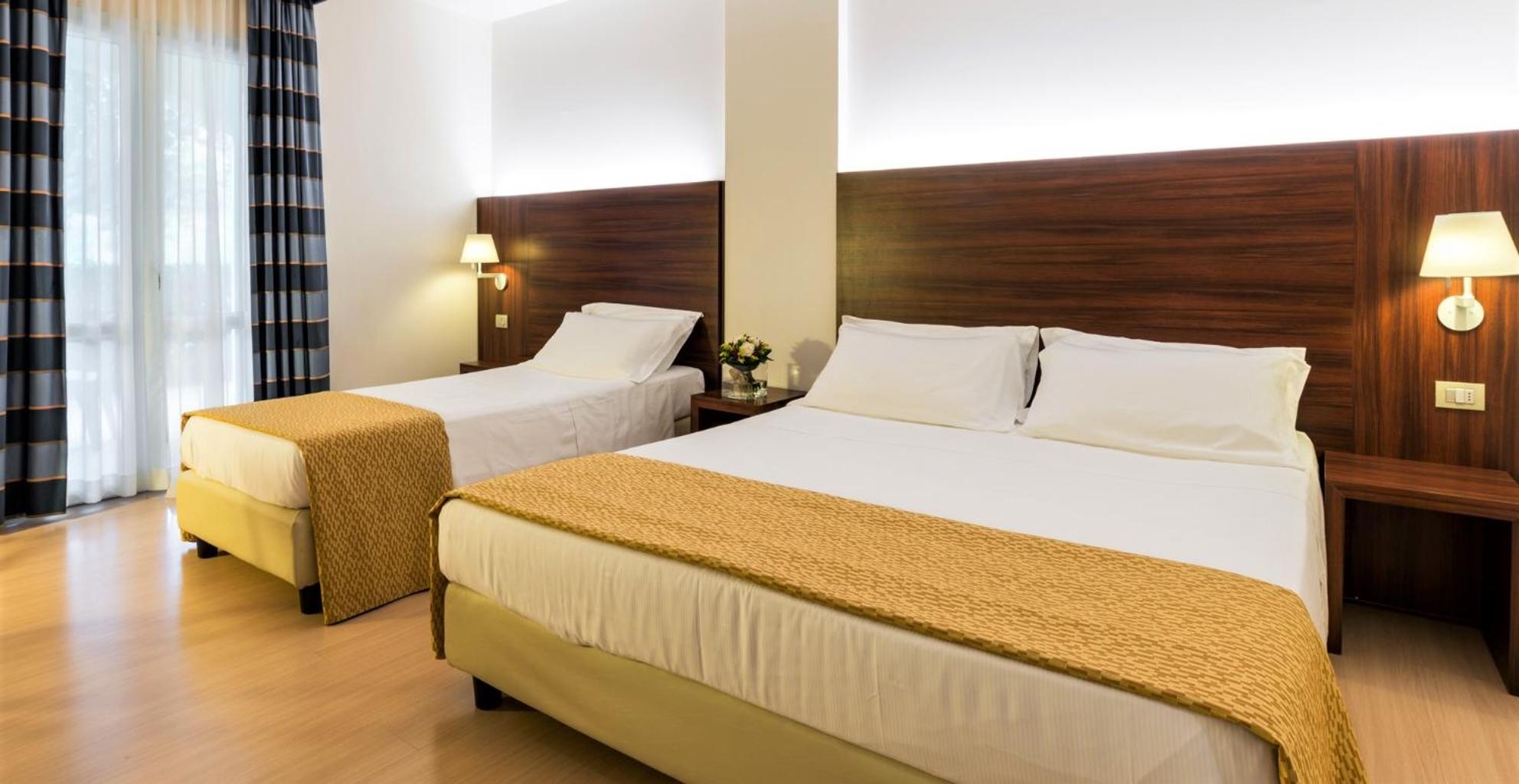 Triple Room - Photo 18