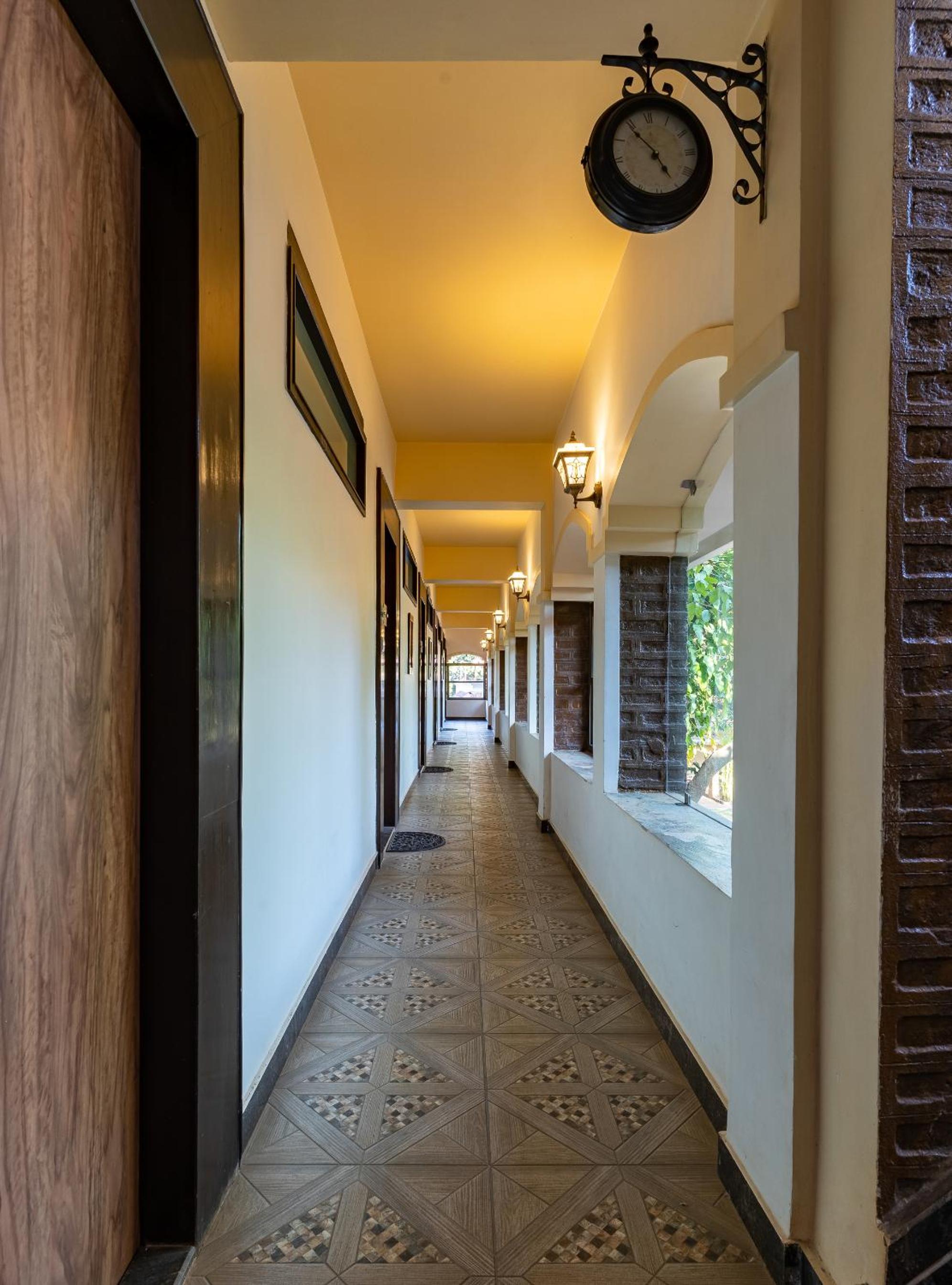 Deluxe Double or Twin Room with Mountain View photo 2