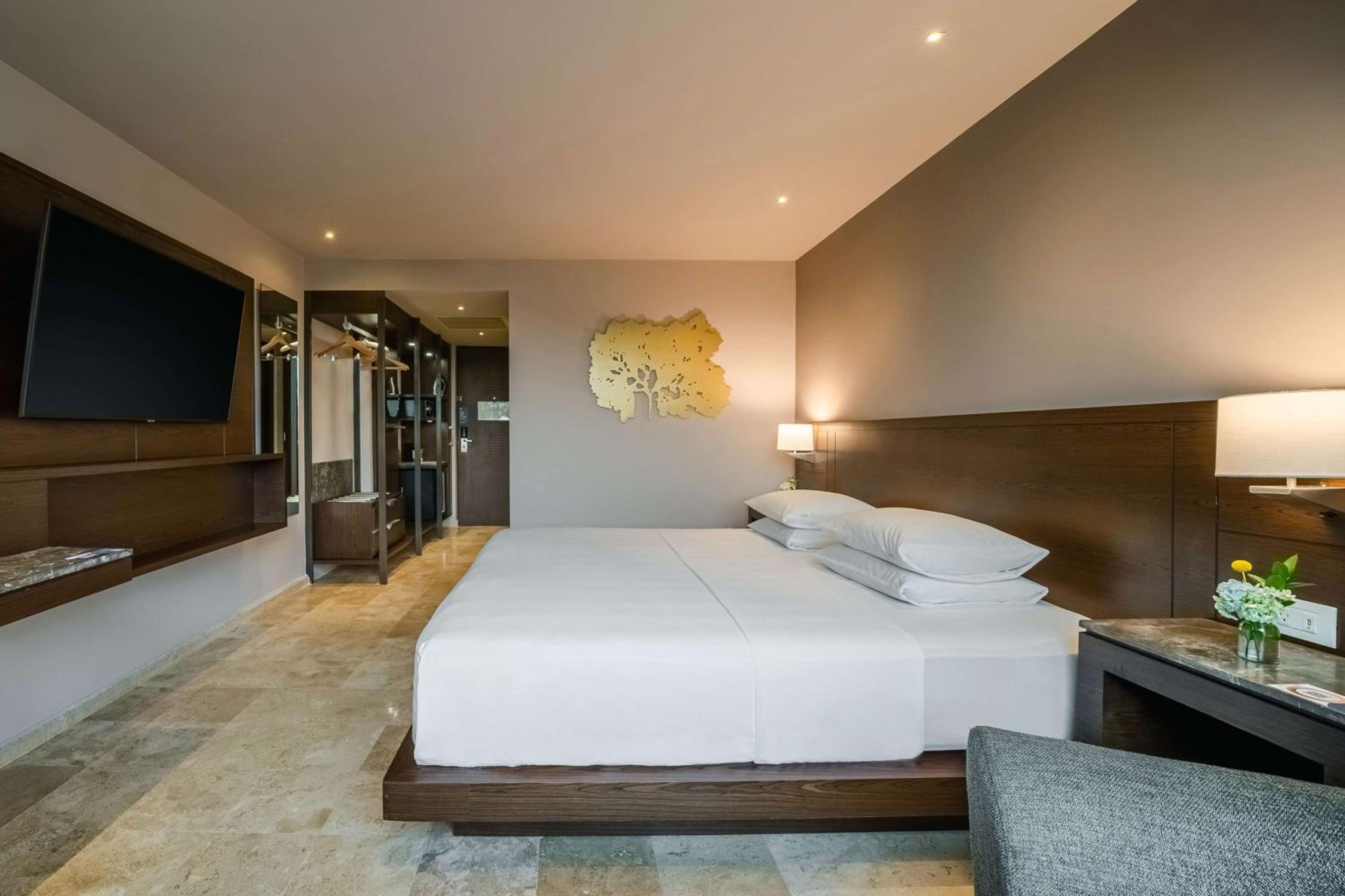King Room - Club Access