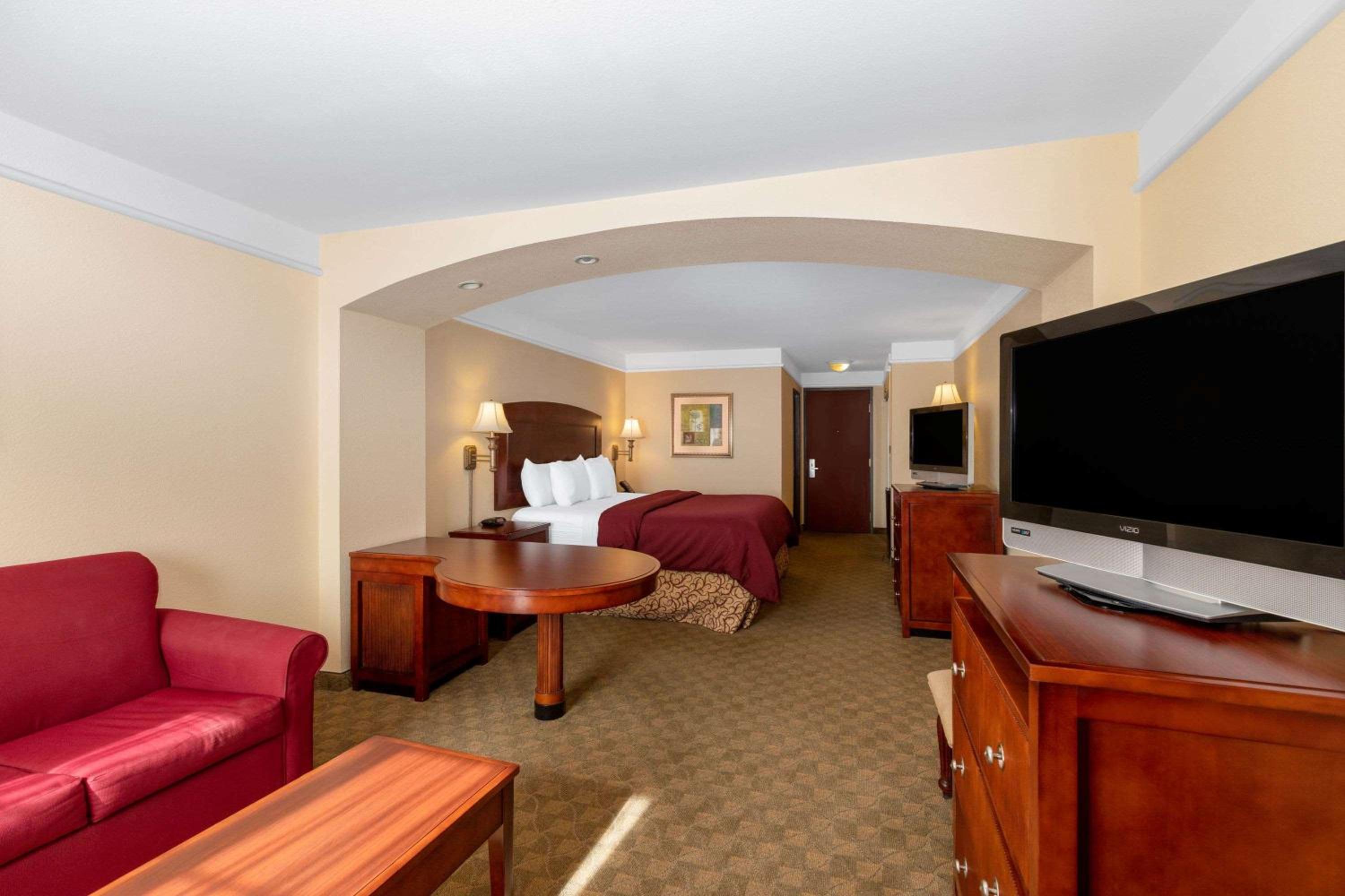 Executive King Room - Photo 3