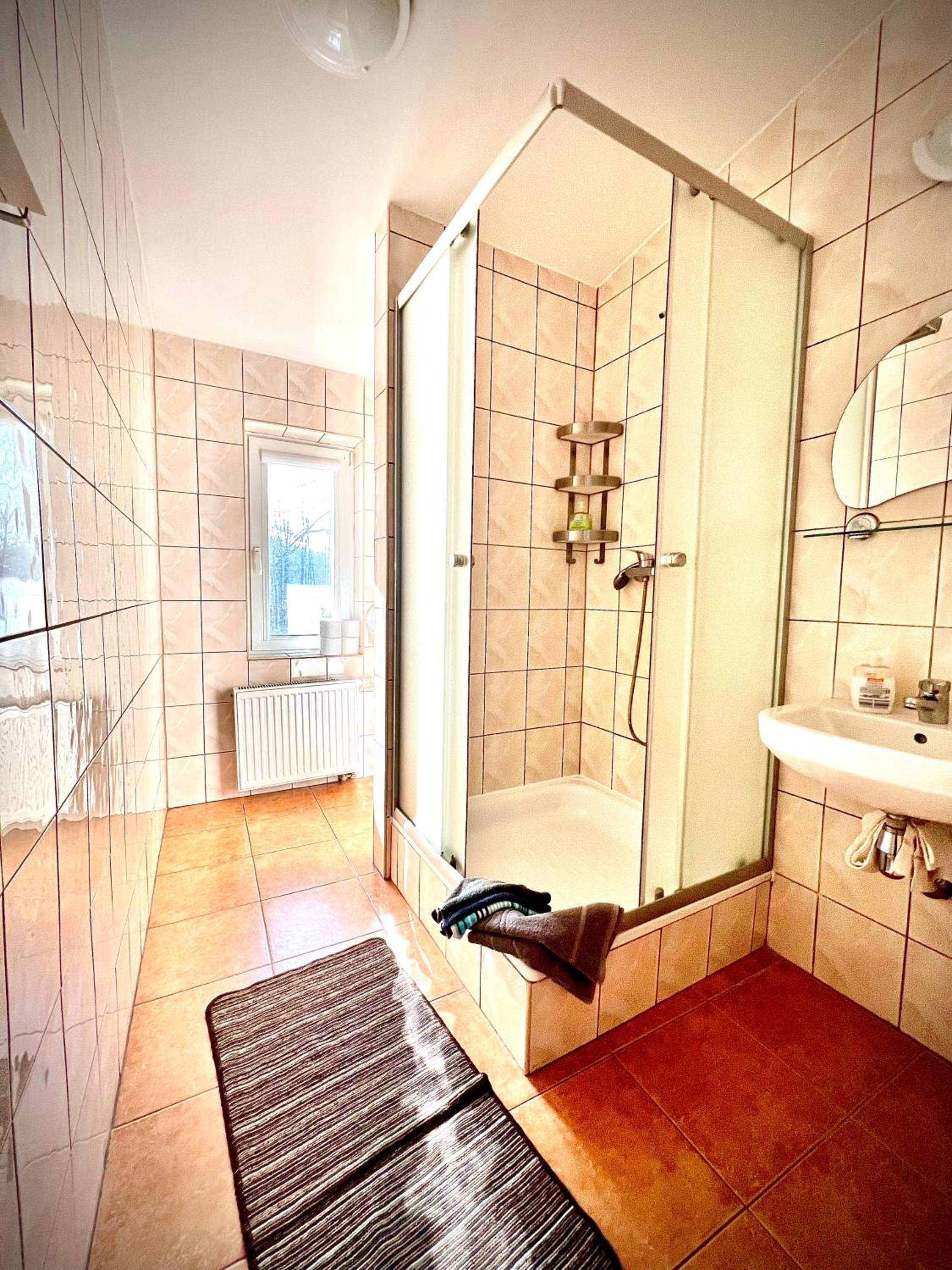 Triple Room with Bathroom - Photo 5