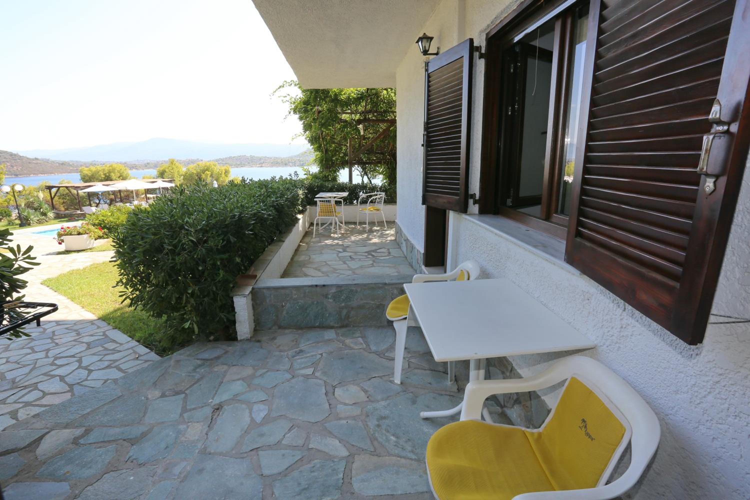 Apartment - Ground Floor photo 2