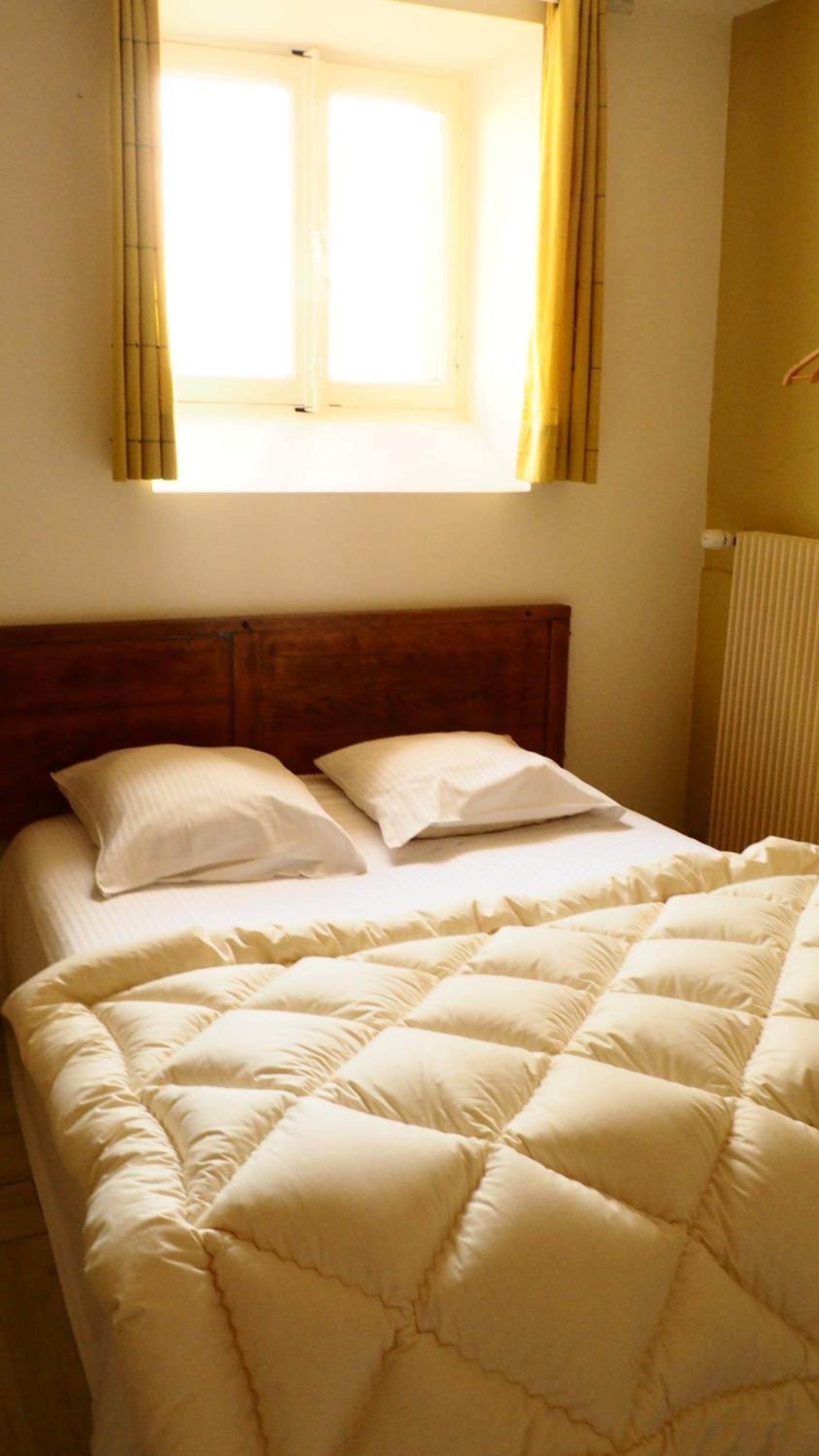 Deluxe Double Room with Shower - Photo 1