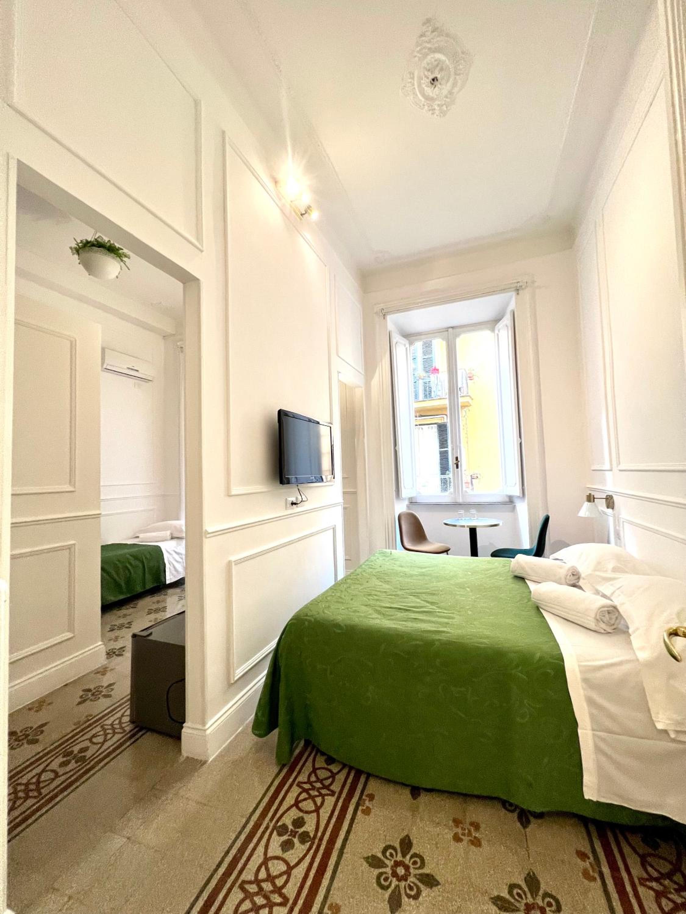 Triple Room with Balcony photo 3