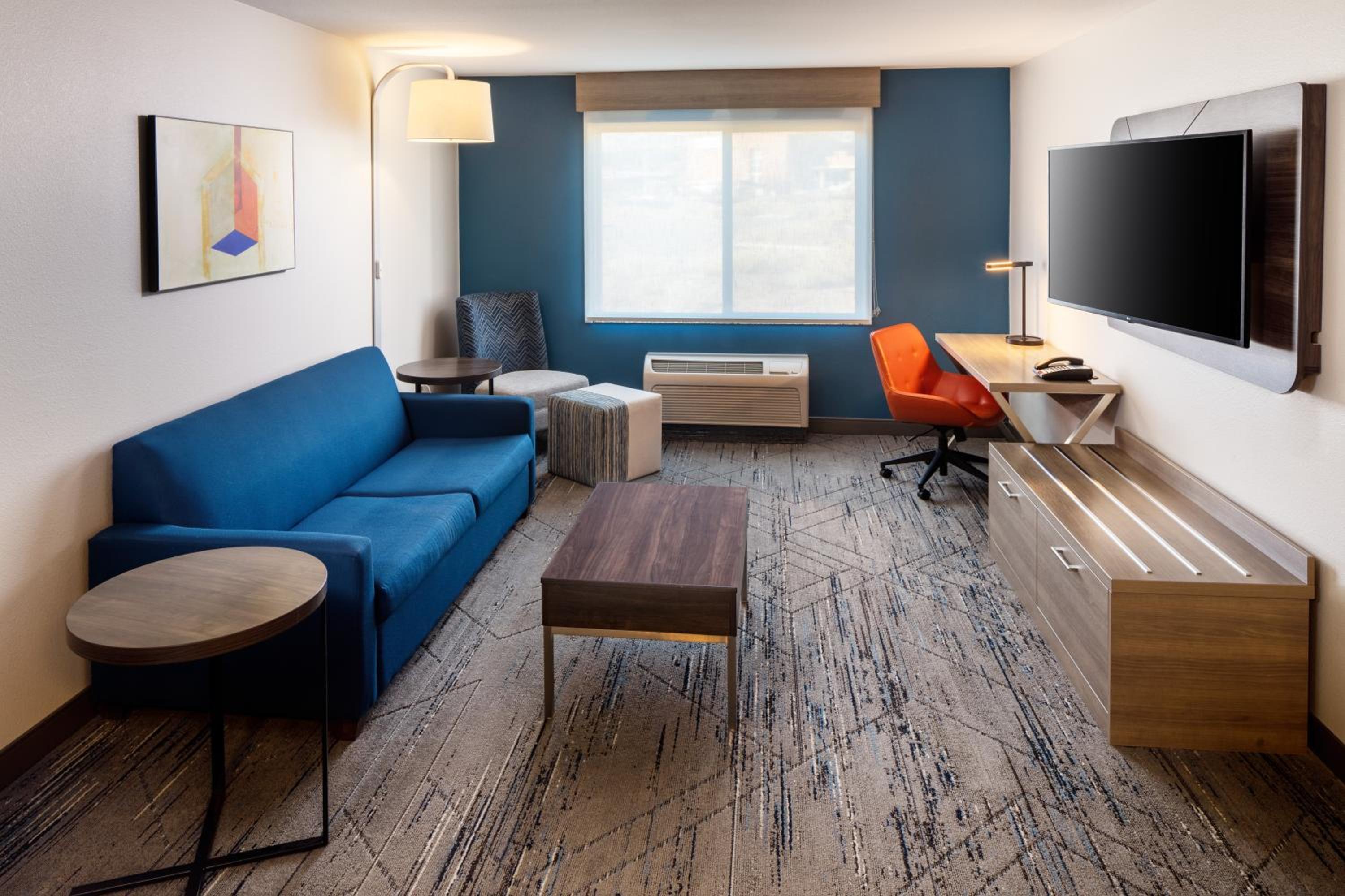 One-Bedroom King Suite with Kitchen Area - Photo 1