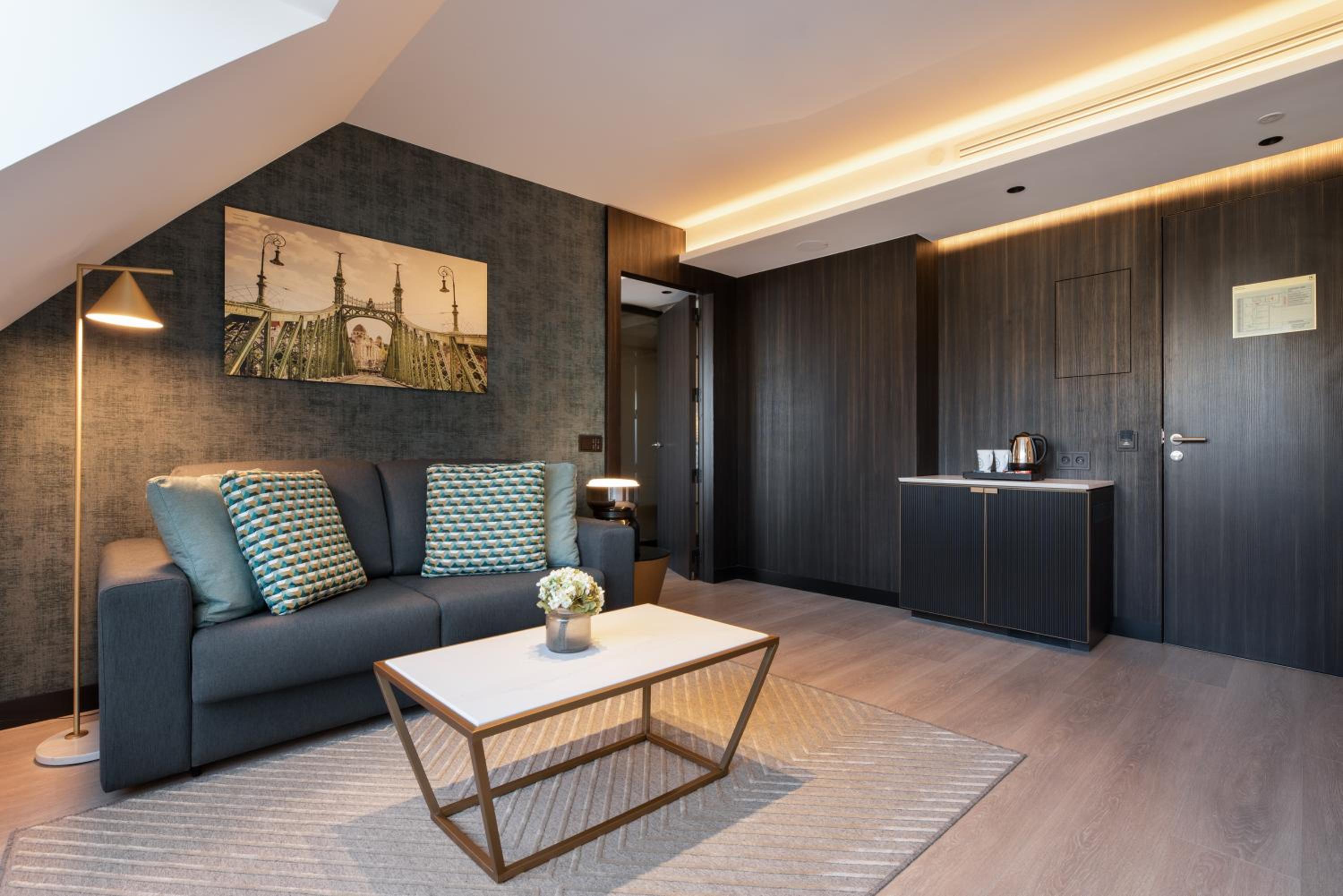 Suite Ambassador