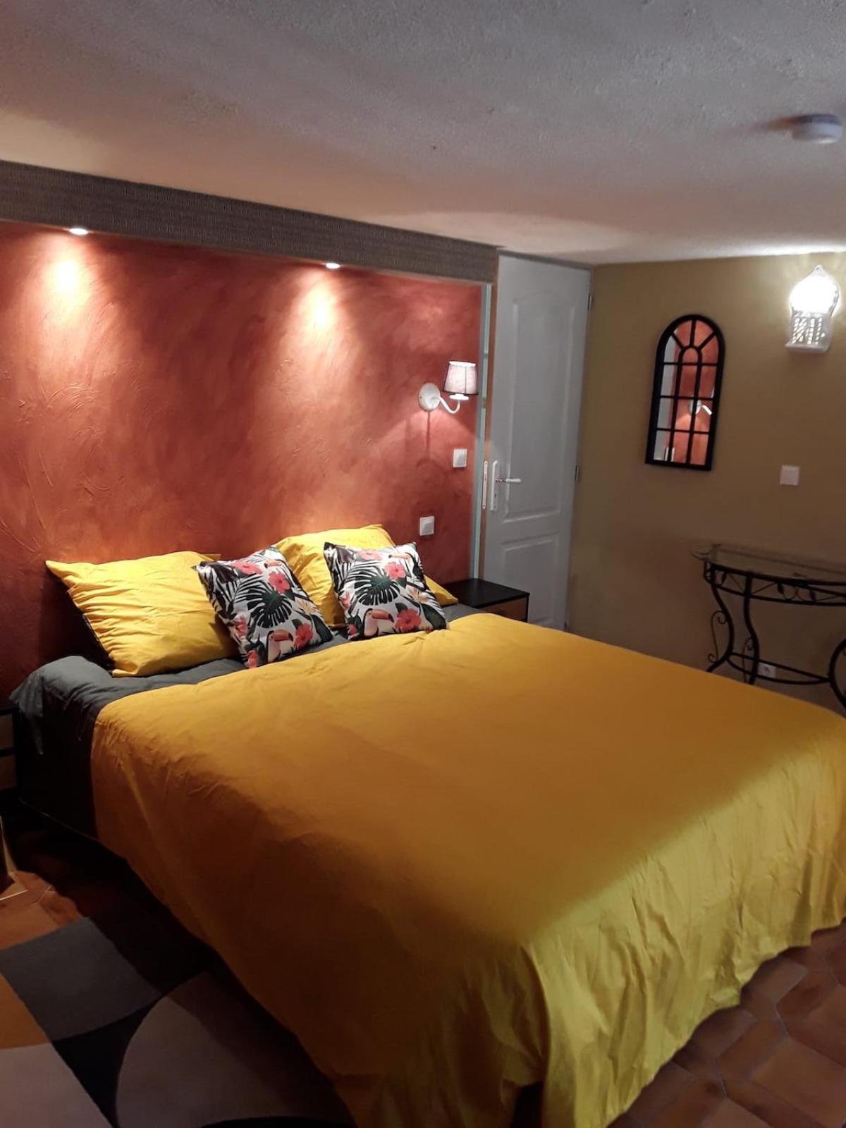 Double Room with Mountain View - Photo 1