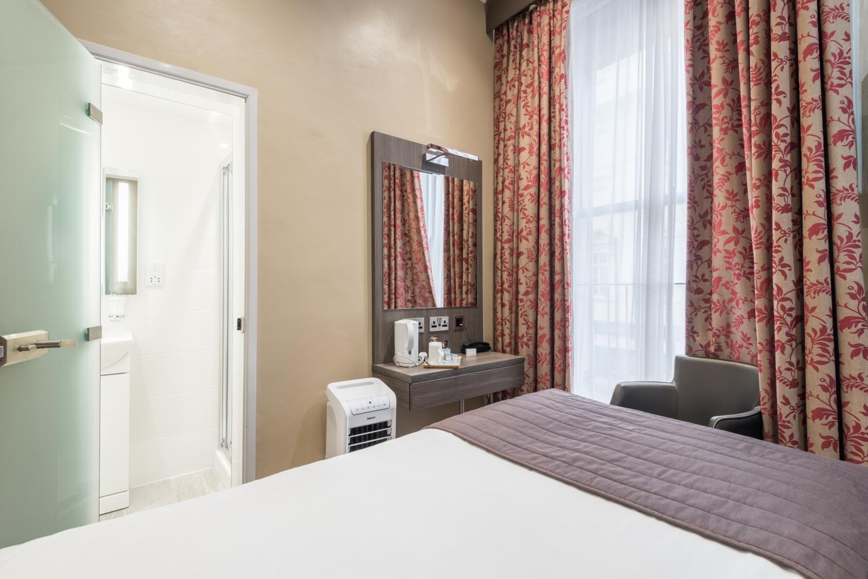 Single Room photo 1