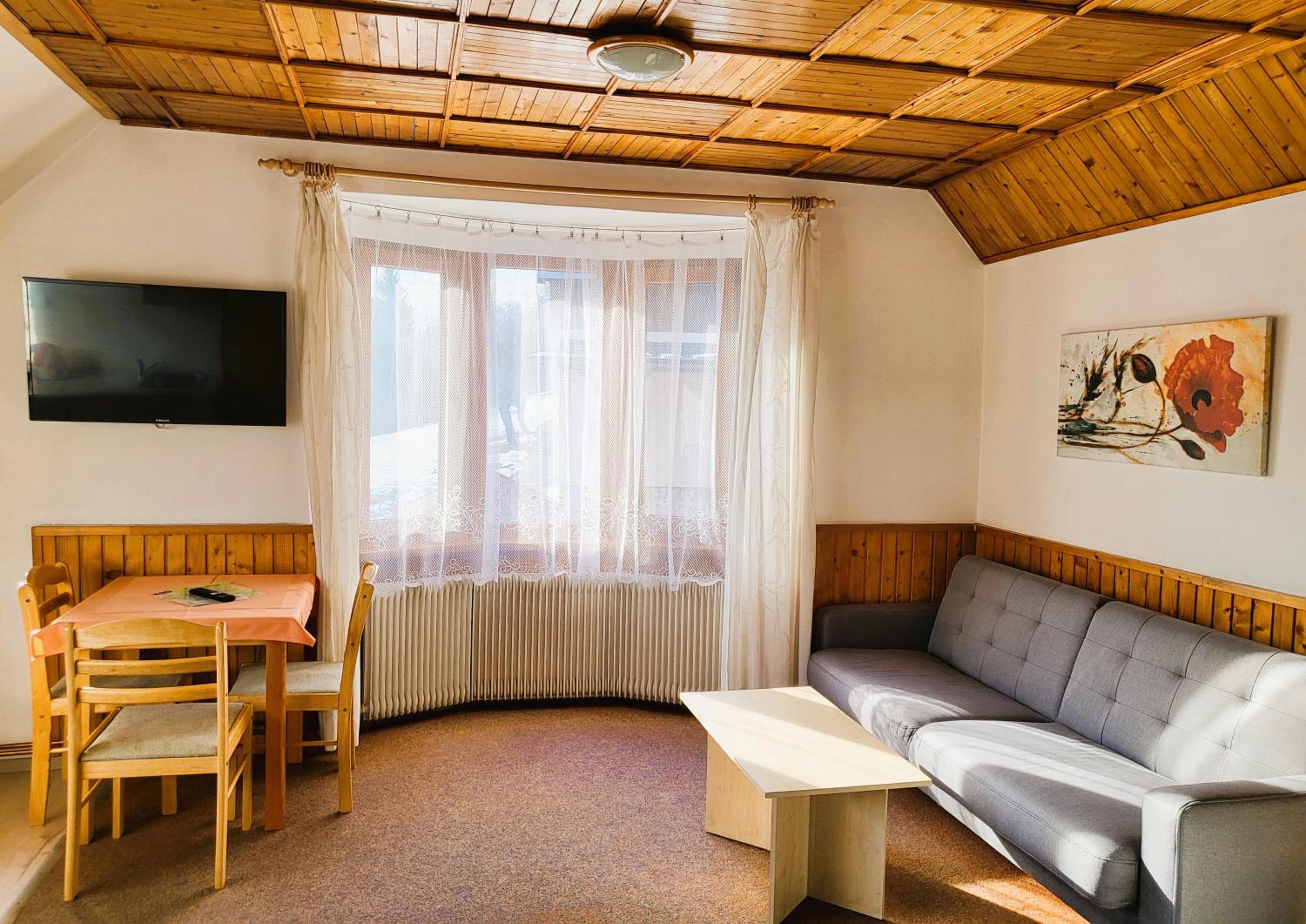 Deluxe Double Room with Extra Bed photo 3