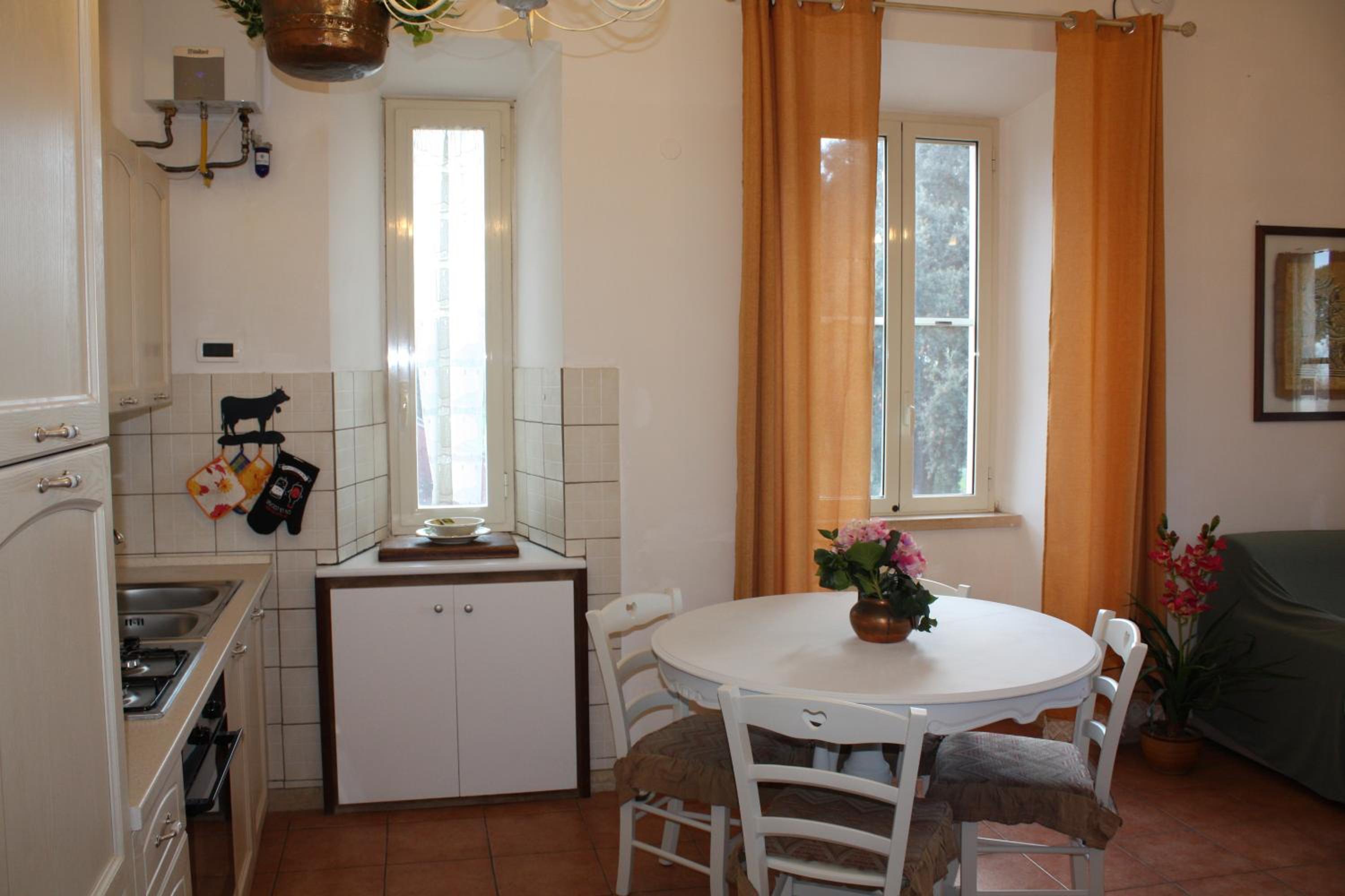 Two-Bedroom Apartment - Photo 3