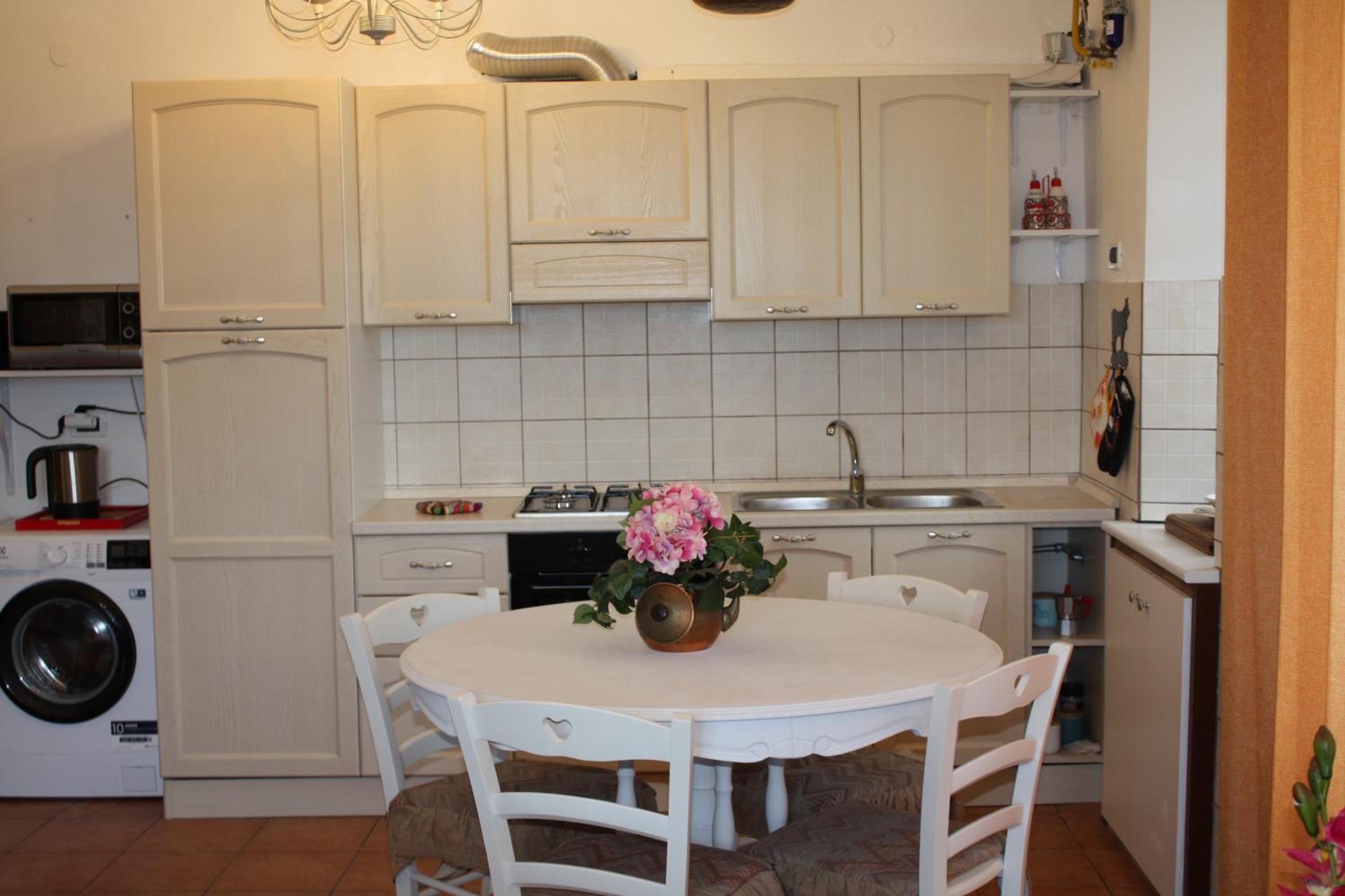 Two-Bedroom Apartment - Photo 9