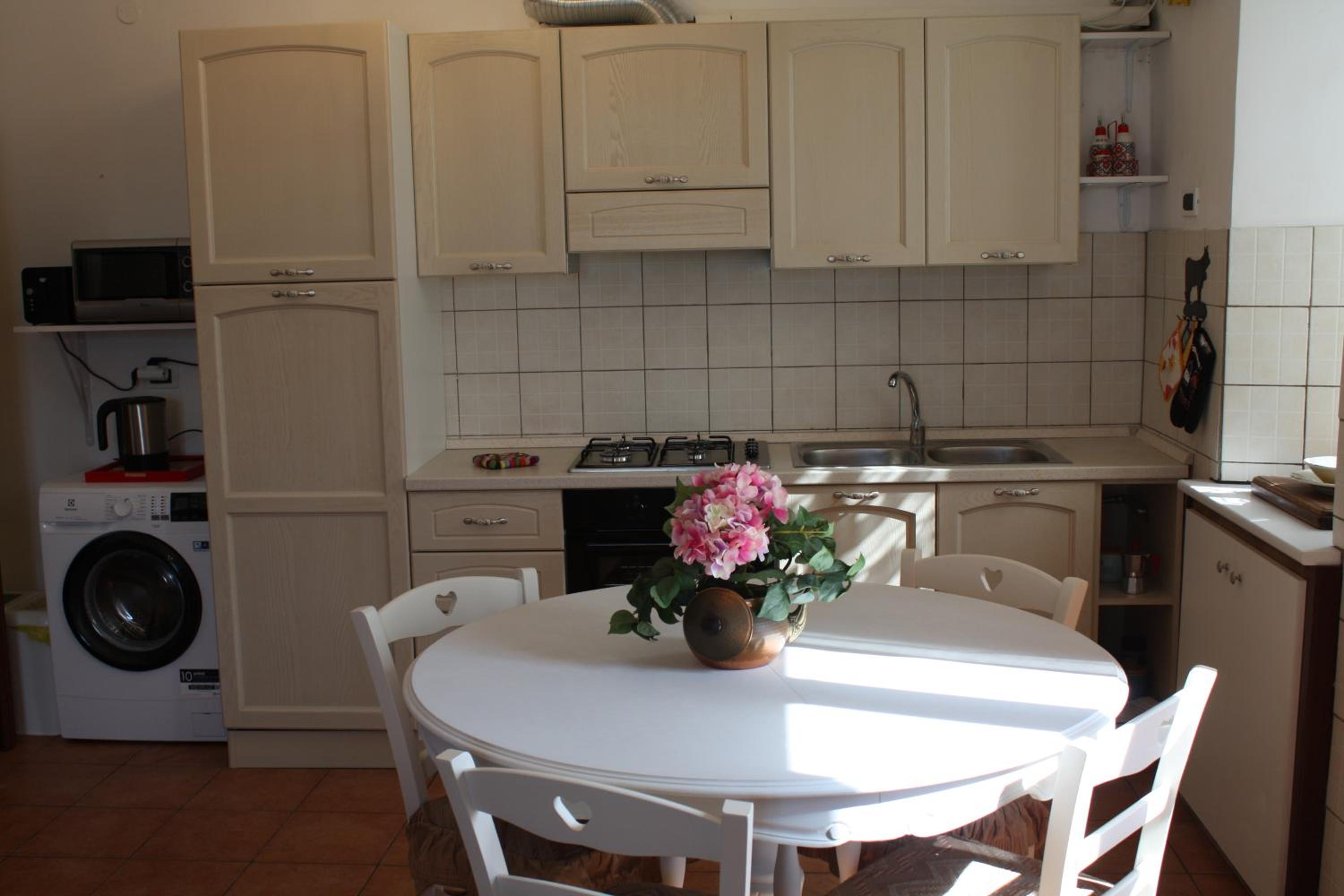 Two-Bedroom Apartment - Photo 4