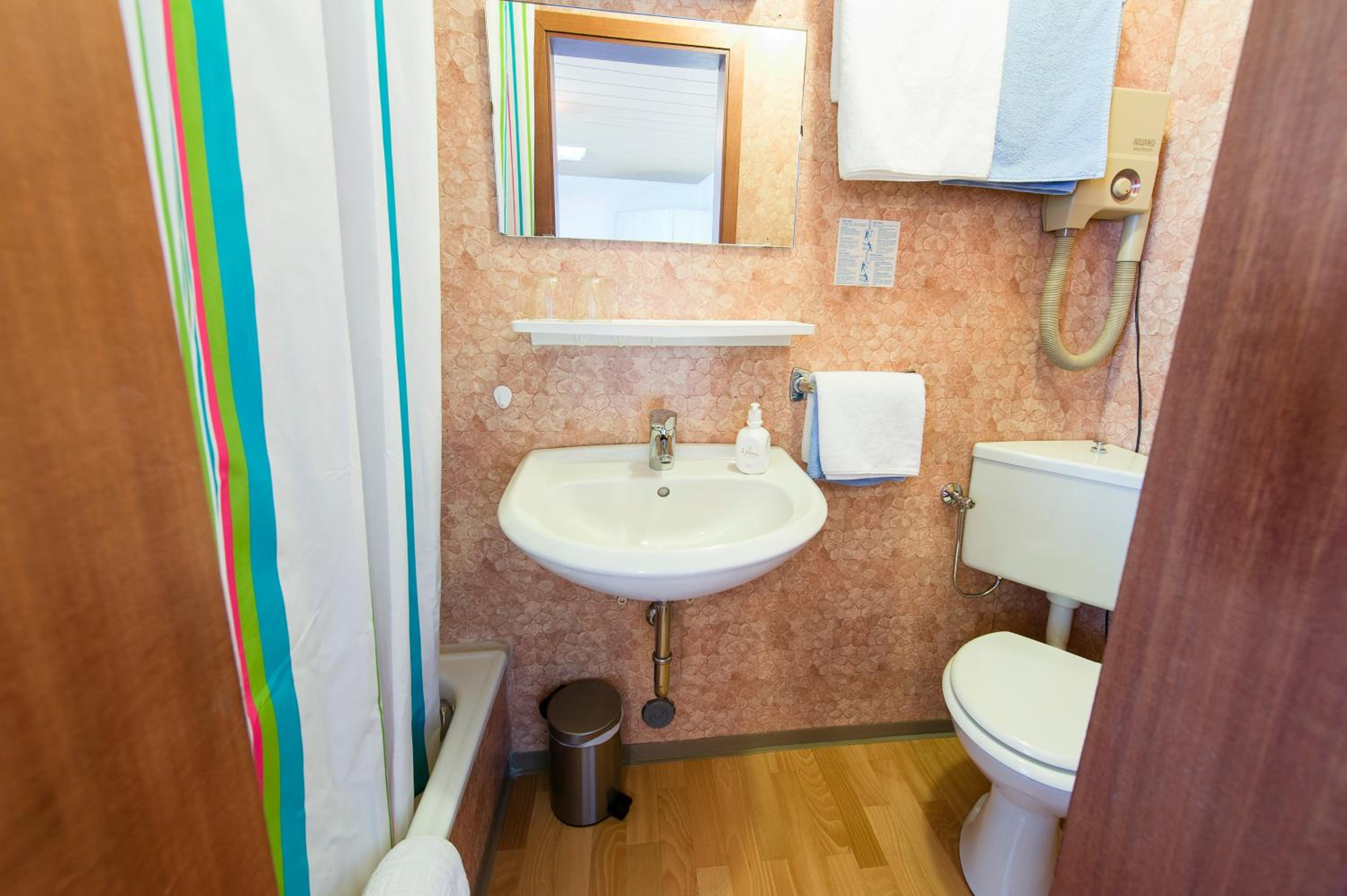 Unrenovated Double Room photo 2