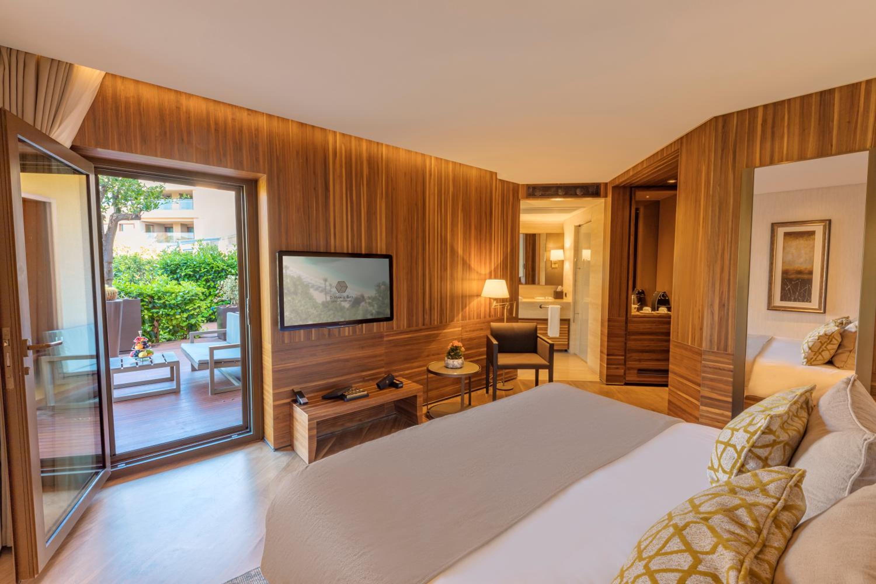 Classic Room with Land View - Photo 10