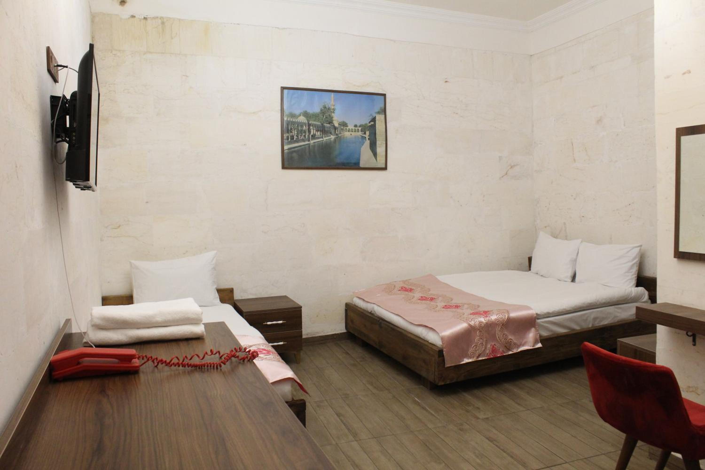 Deluxe Triple Room - Photo 1