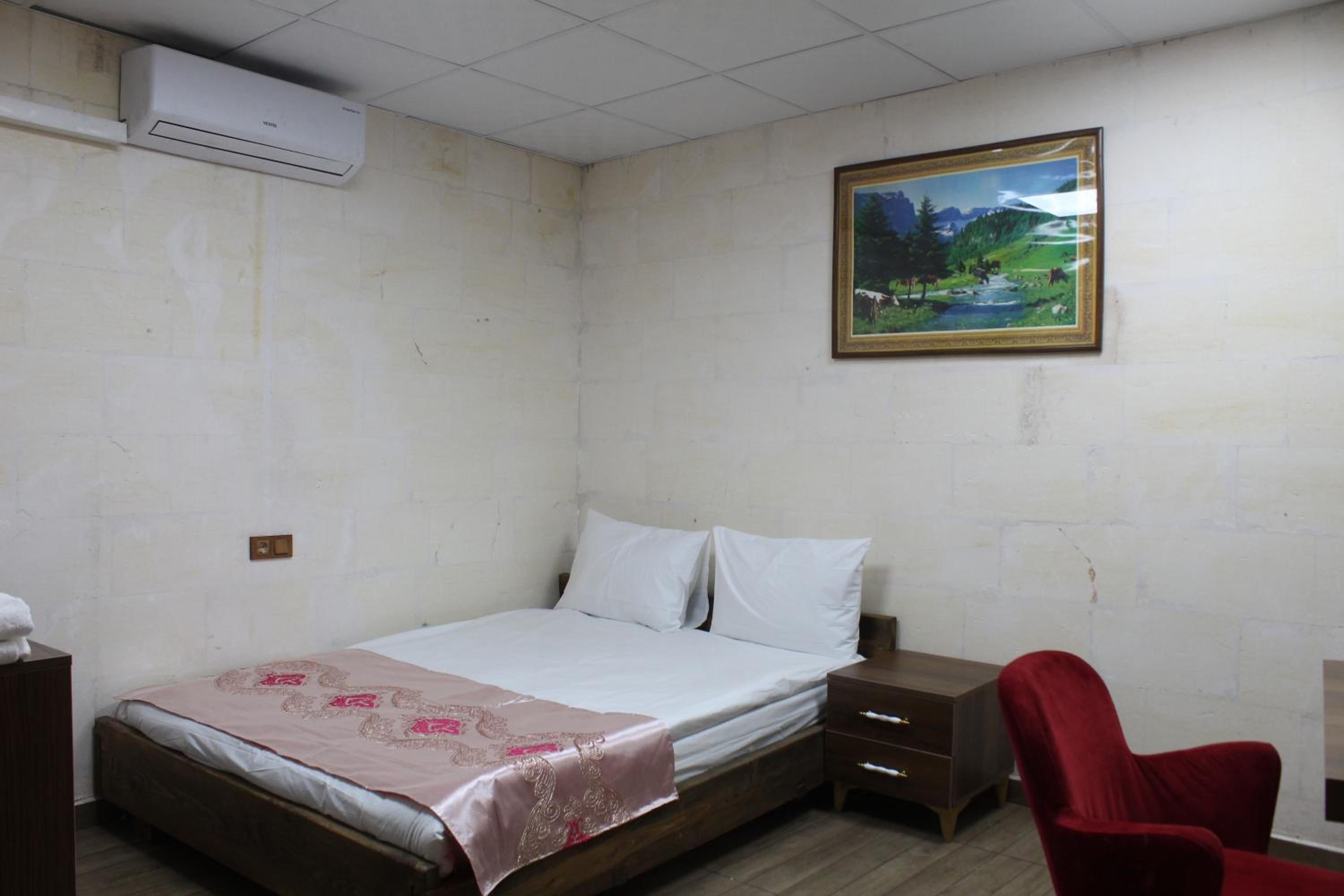 Budget Double Room photo 1