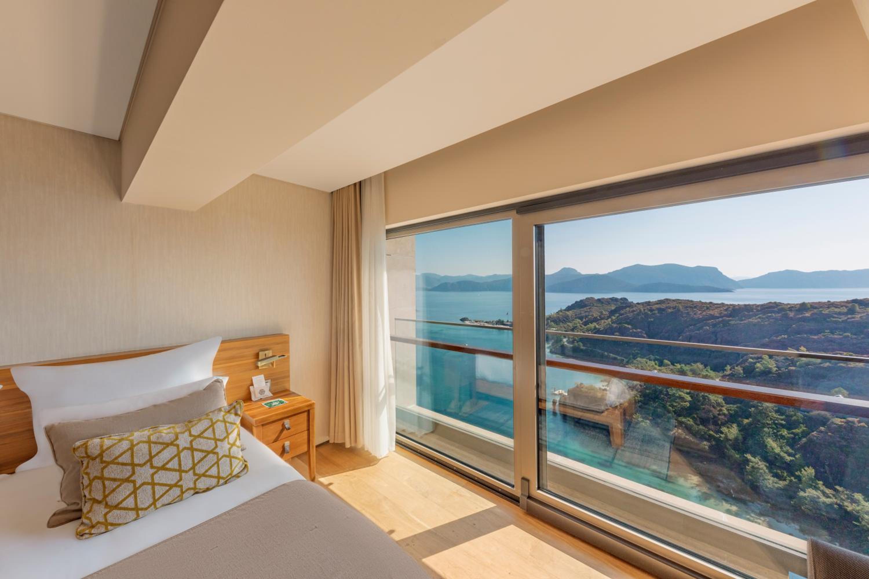 Classic Room with Sea View - Photo 8