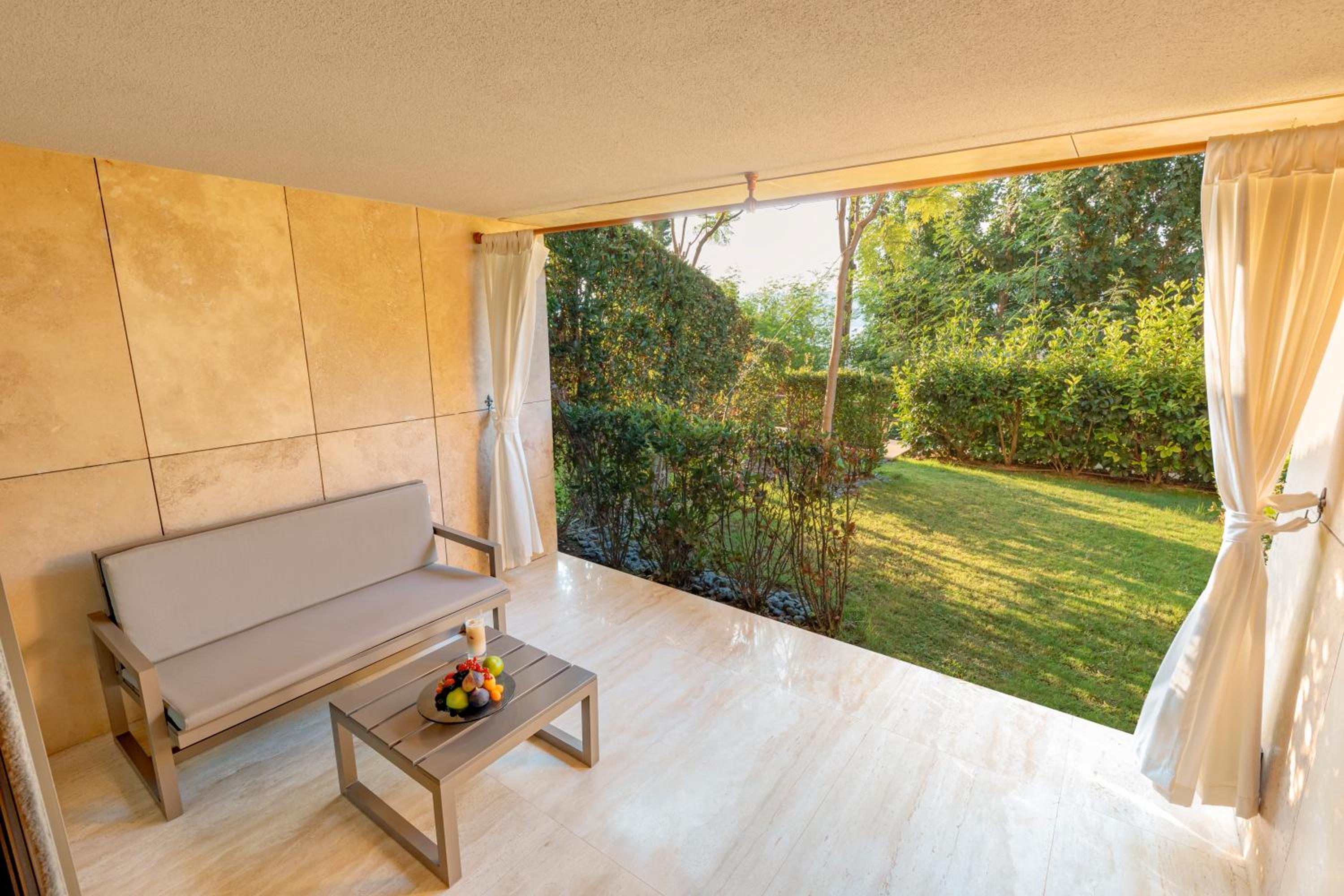 Superior Double Room with Land View - Photo 7