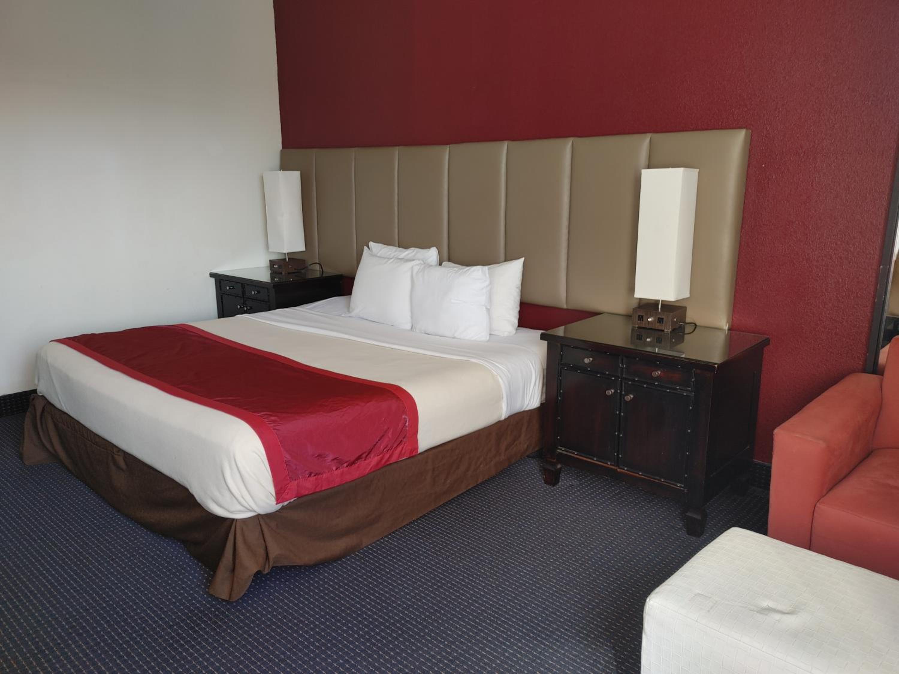 Standard King Room photo 2