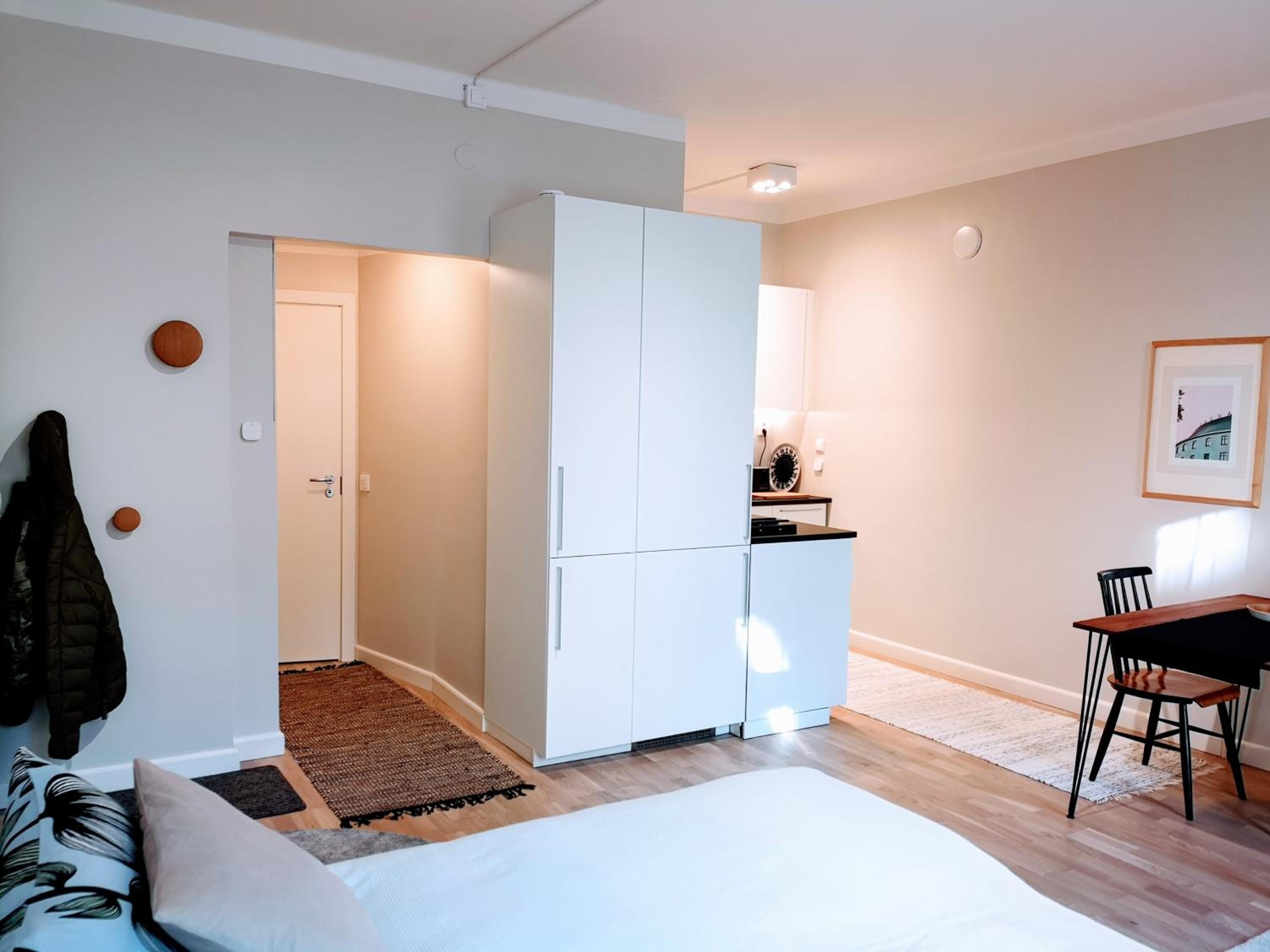 One-Bedroom Apartment - Photo 13