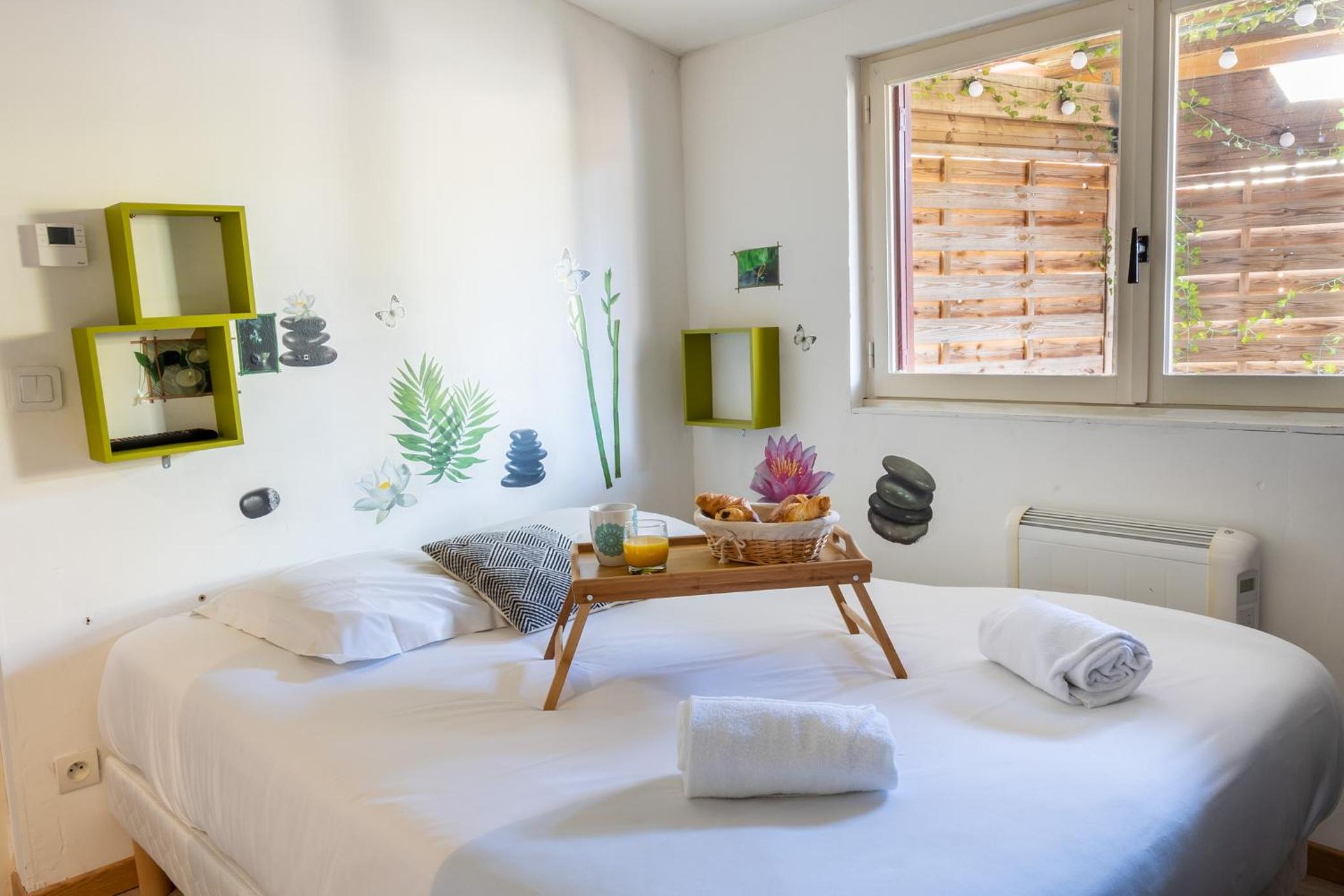 One-Bedroom House - Photo 6