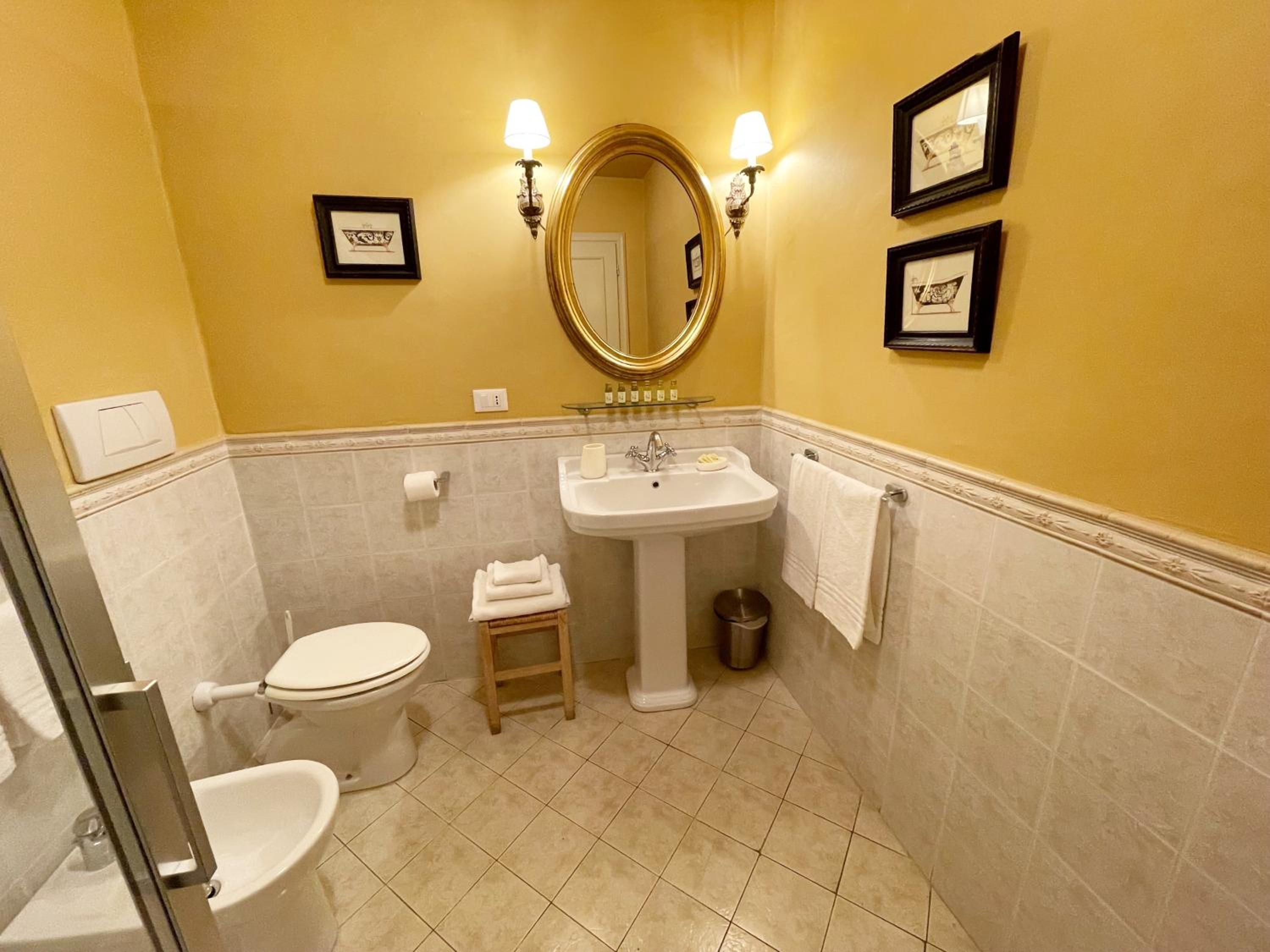 Comfort Triple Room