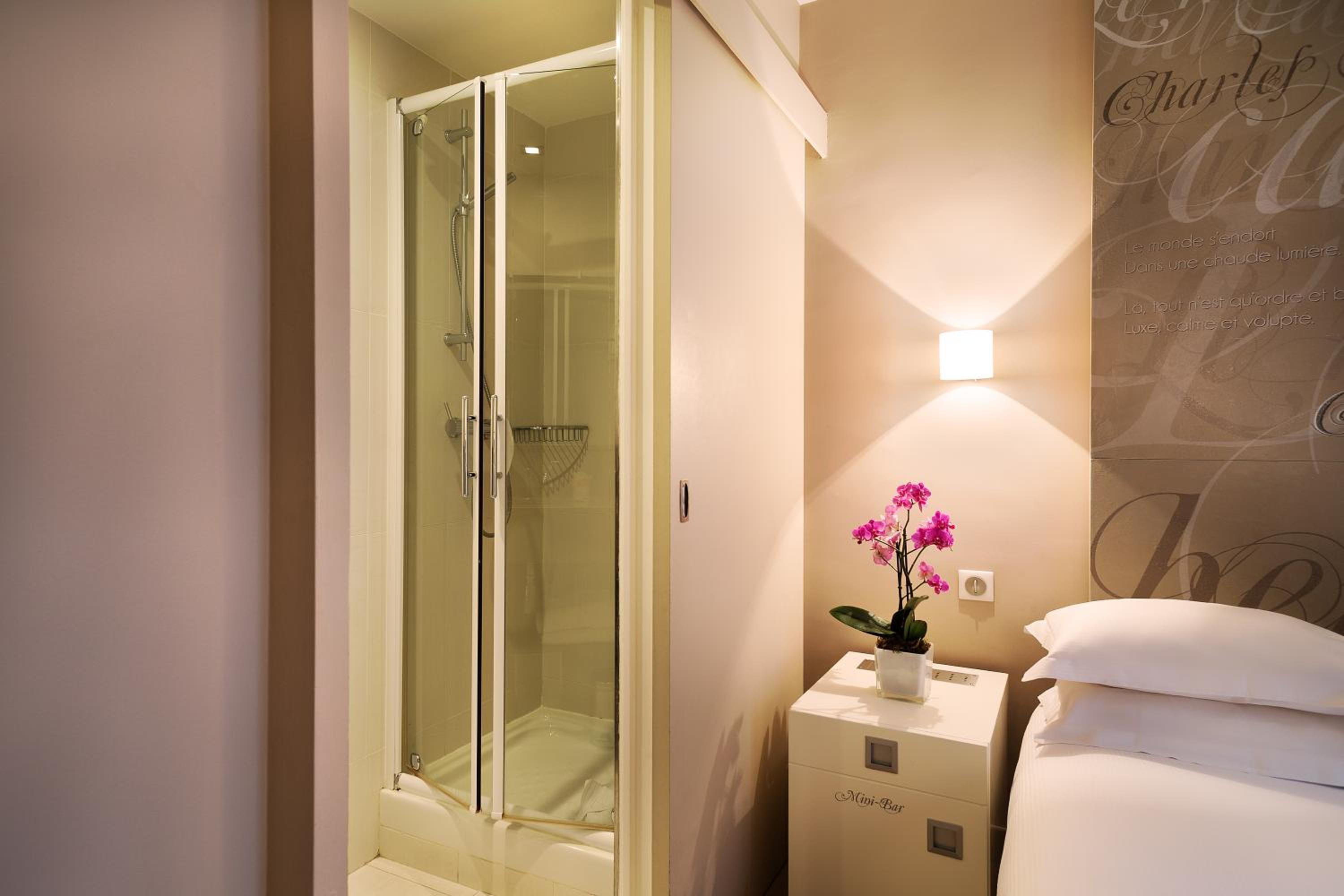 Superior Double or Twin Room photo 3