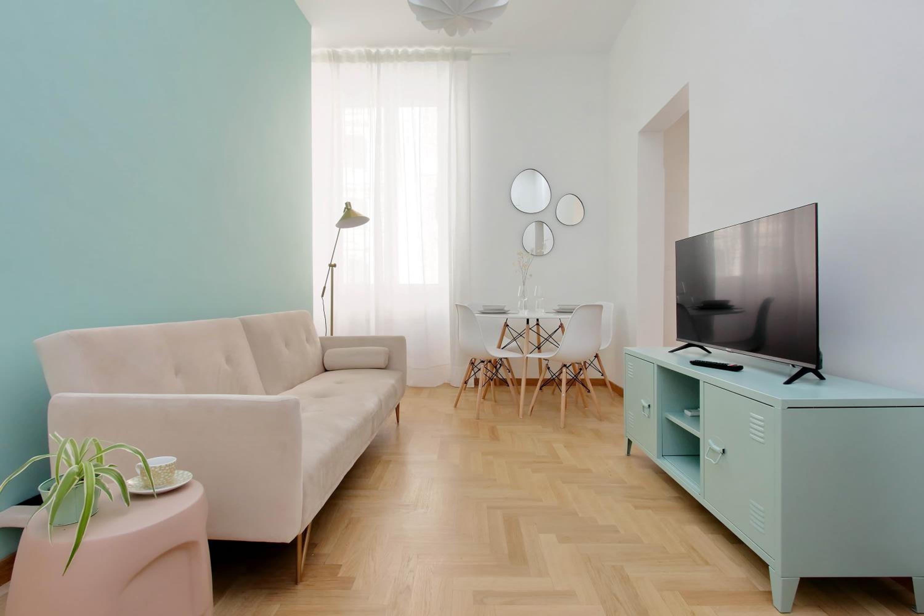 Deluxe Apartment
