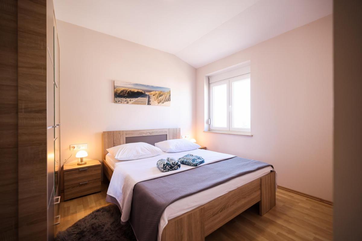 One-Bedroom Apartment with Sea View