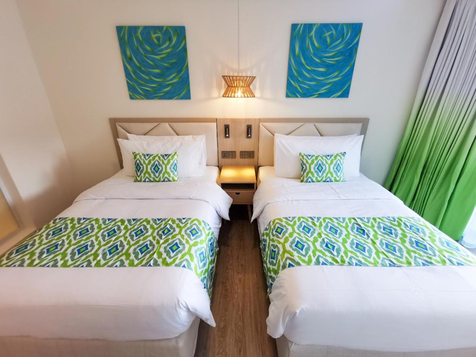 Deluxe Room - Photo 3