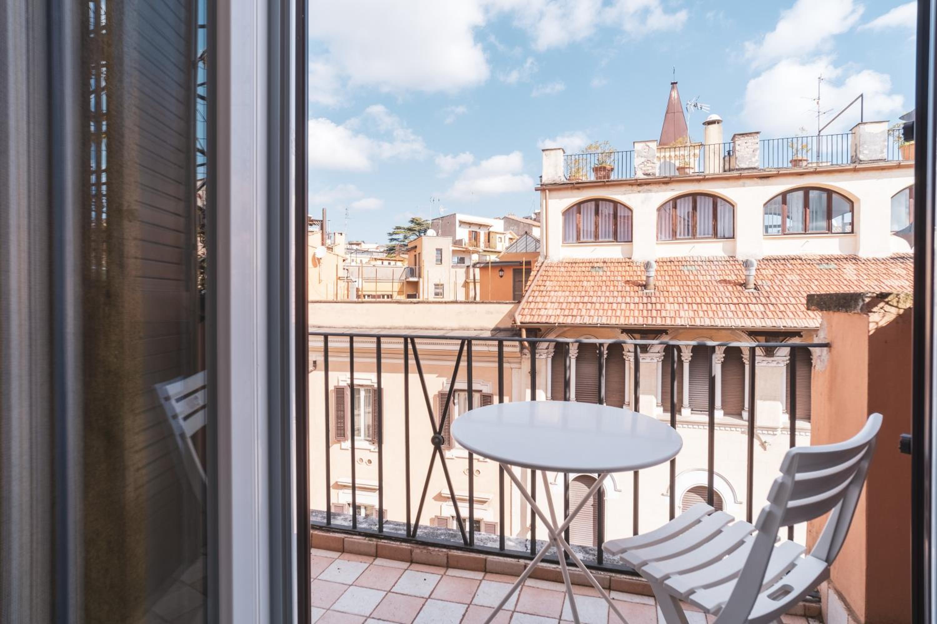 Single Room with Balcony photo 3