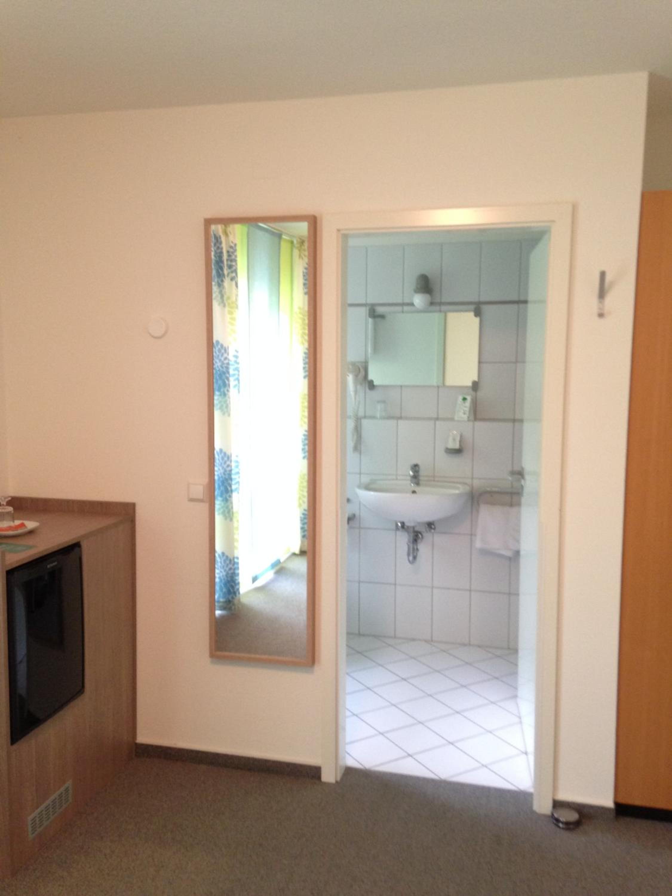 Single Room photo 1