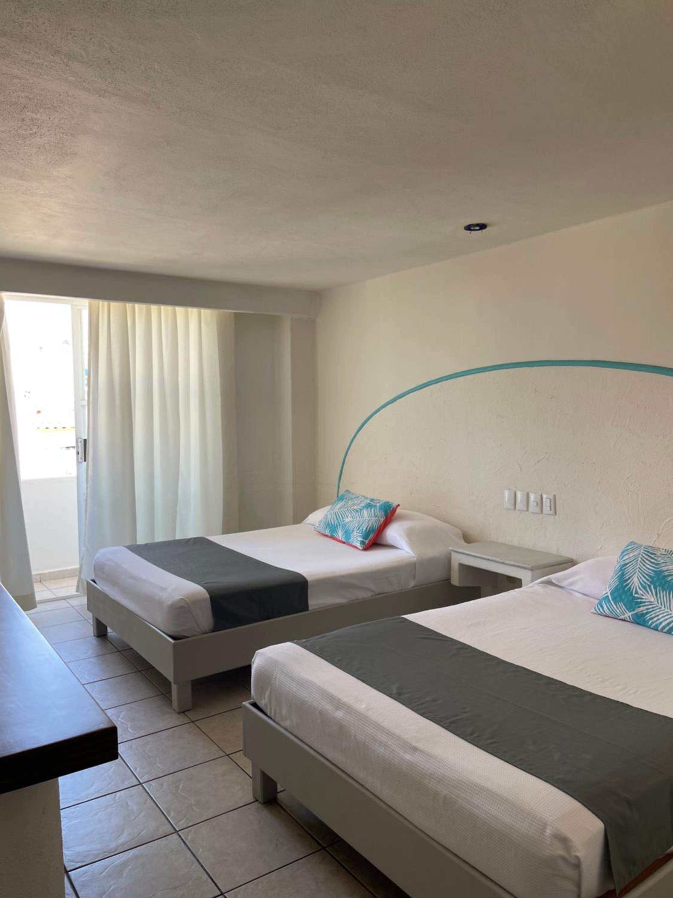 Twin Room with Balcony photo 1