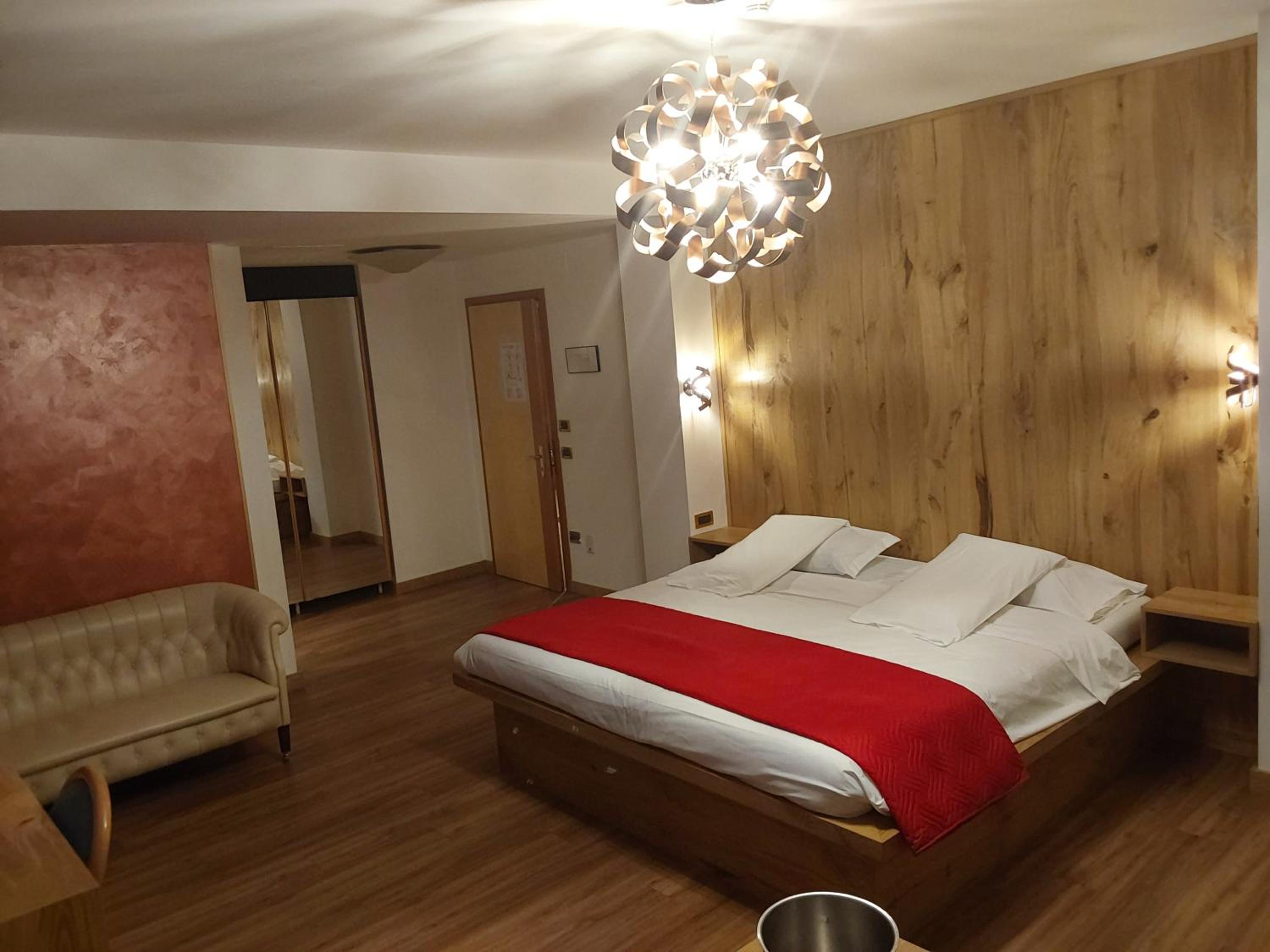 Suite with Spa Bath