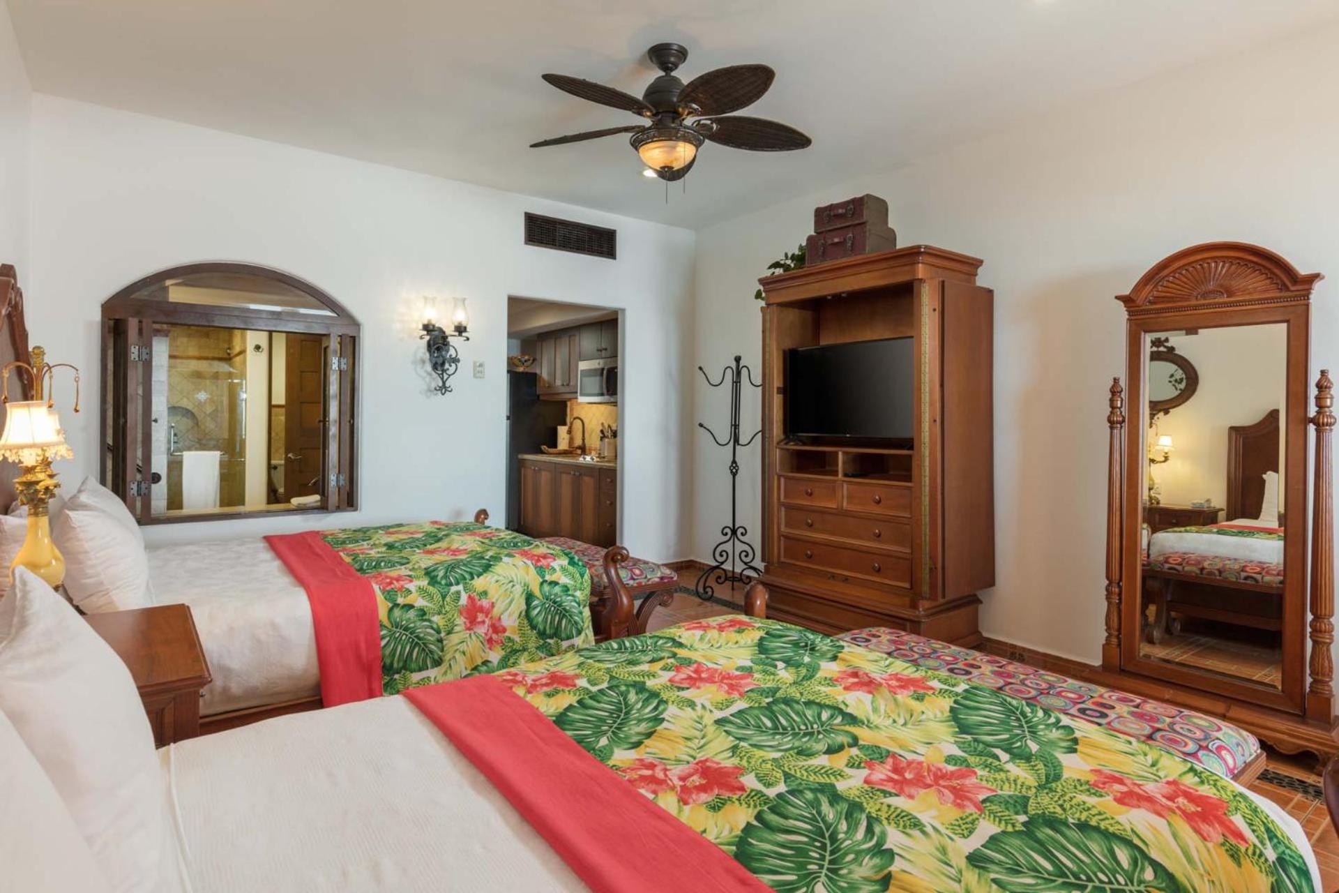 Luxury Suite - Photo 3