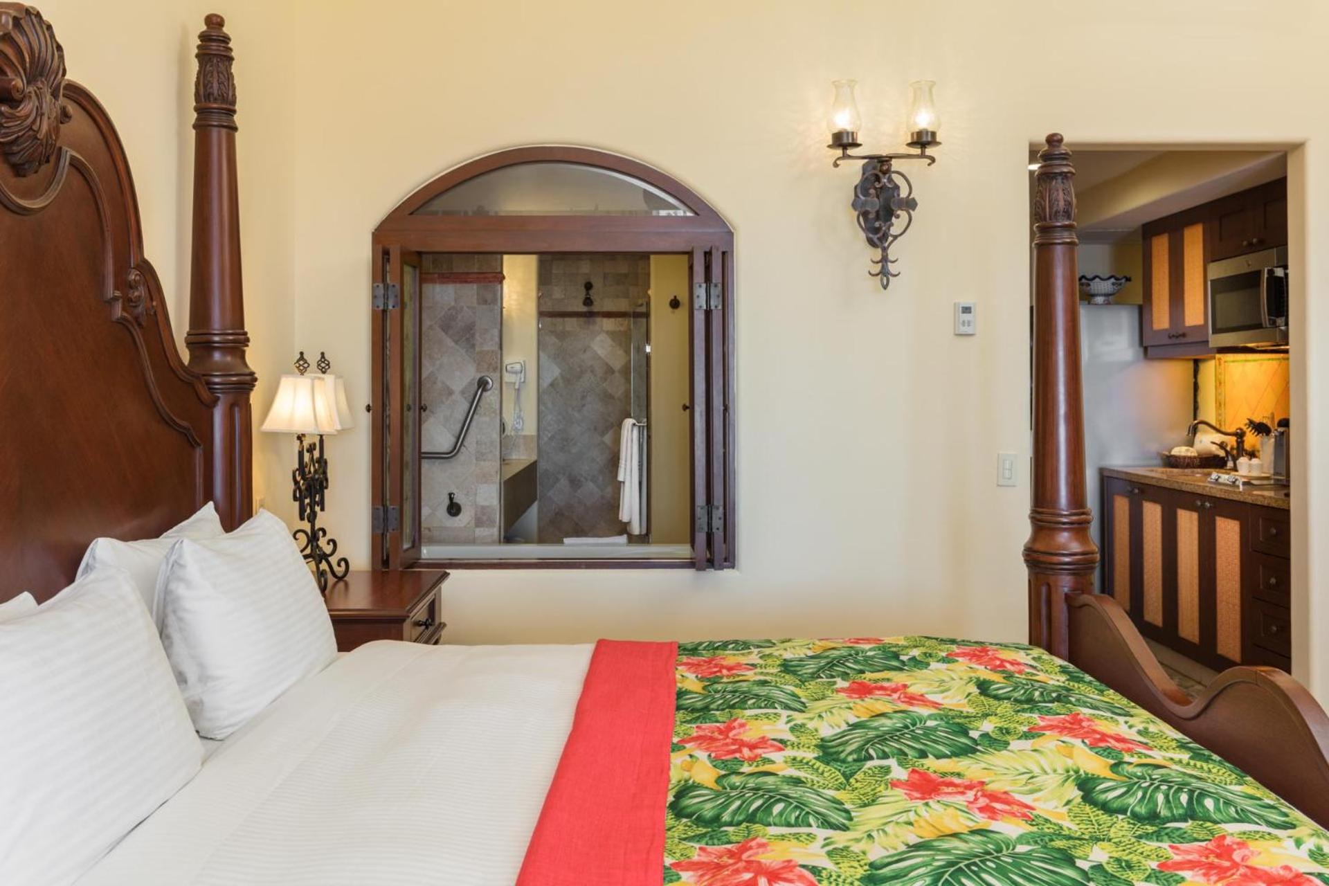 Luxury Suite - Photo 2