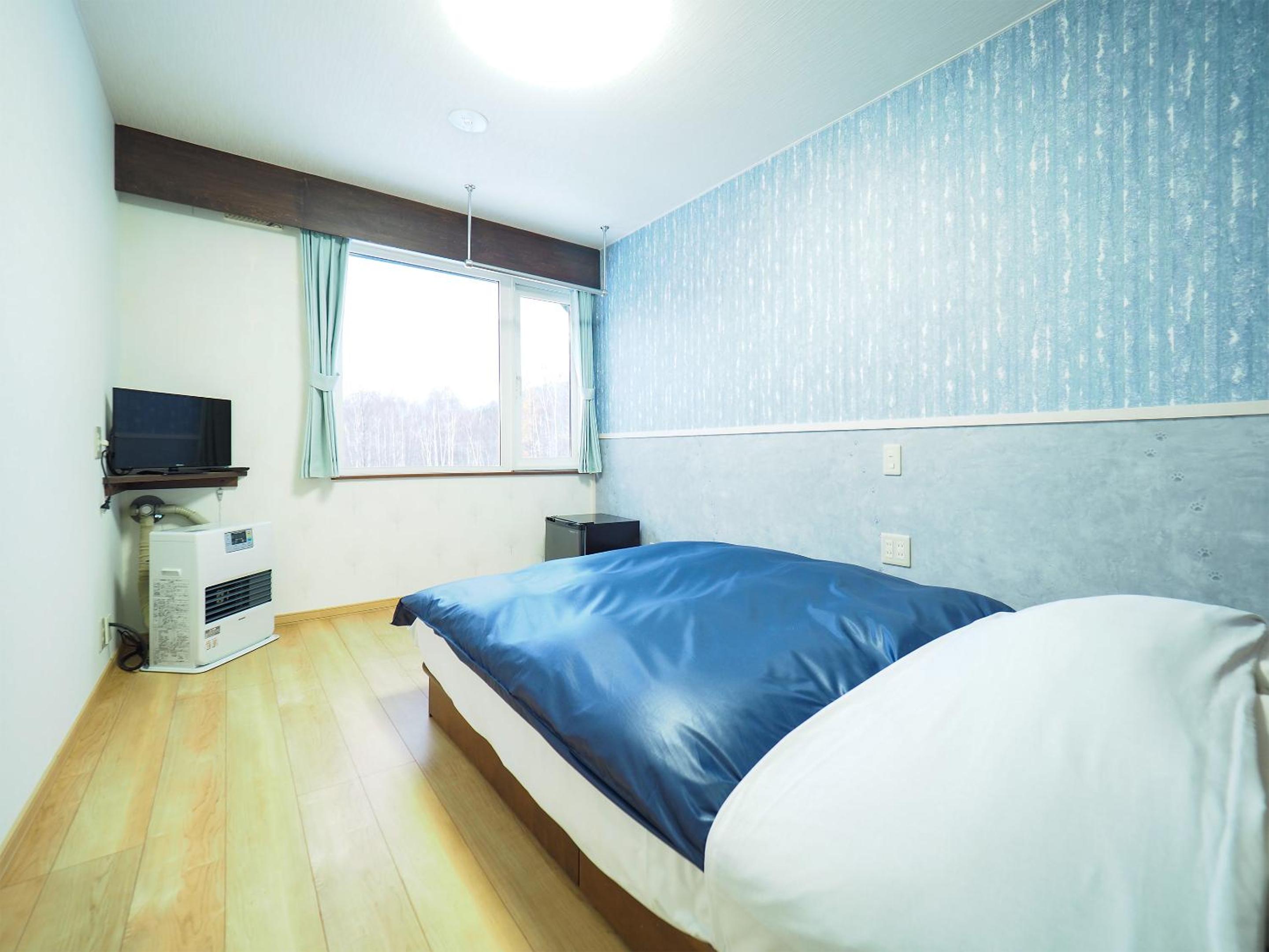 Double Room with Private Bathroom photo 3