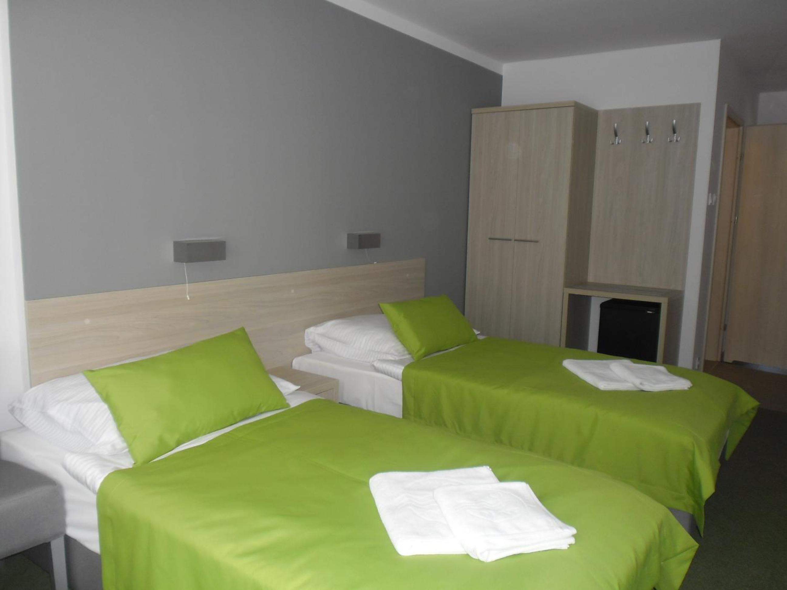 Twin Room - Photo 5