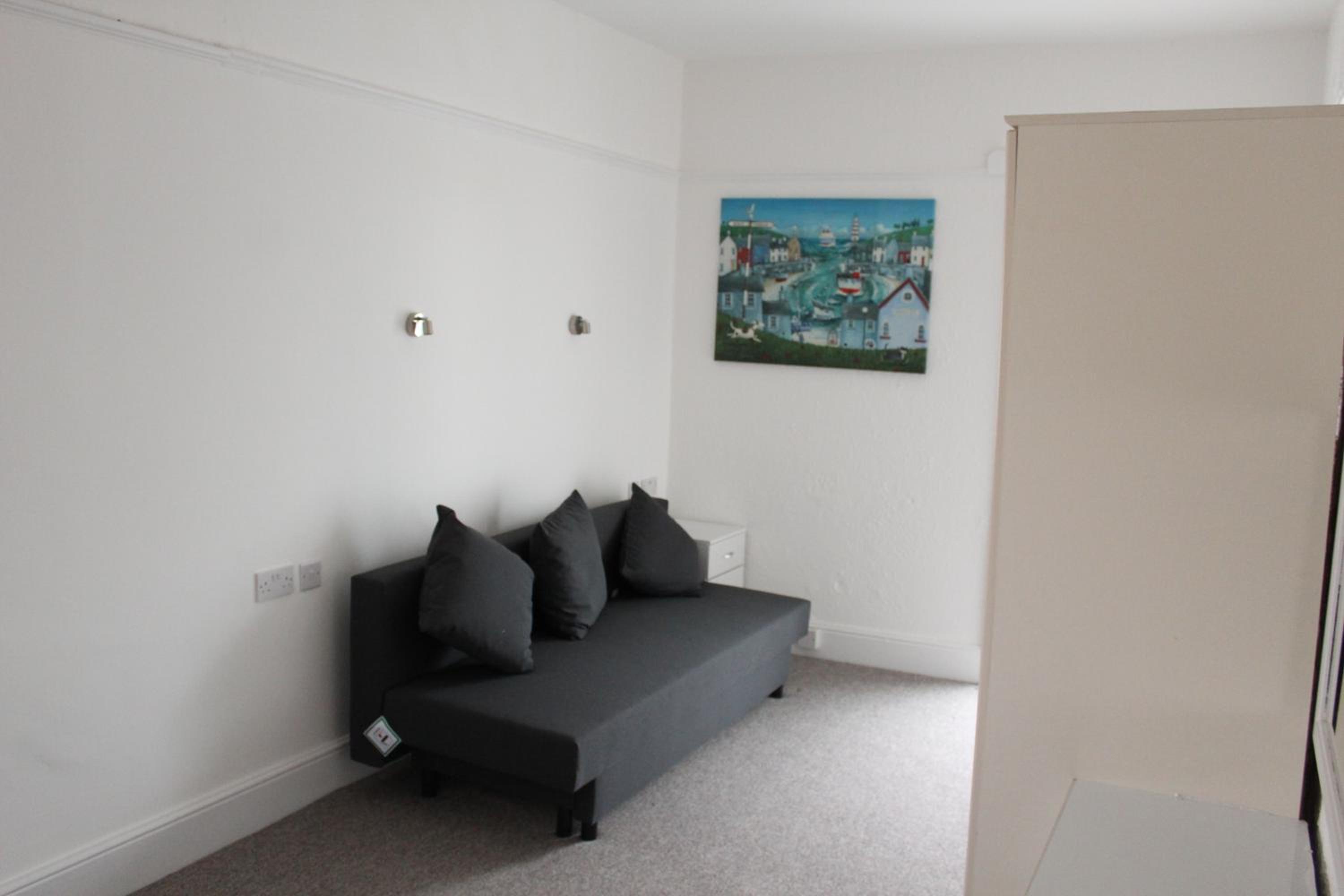 Deluxe Suite with Sea View - Photo 5