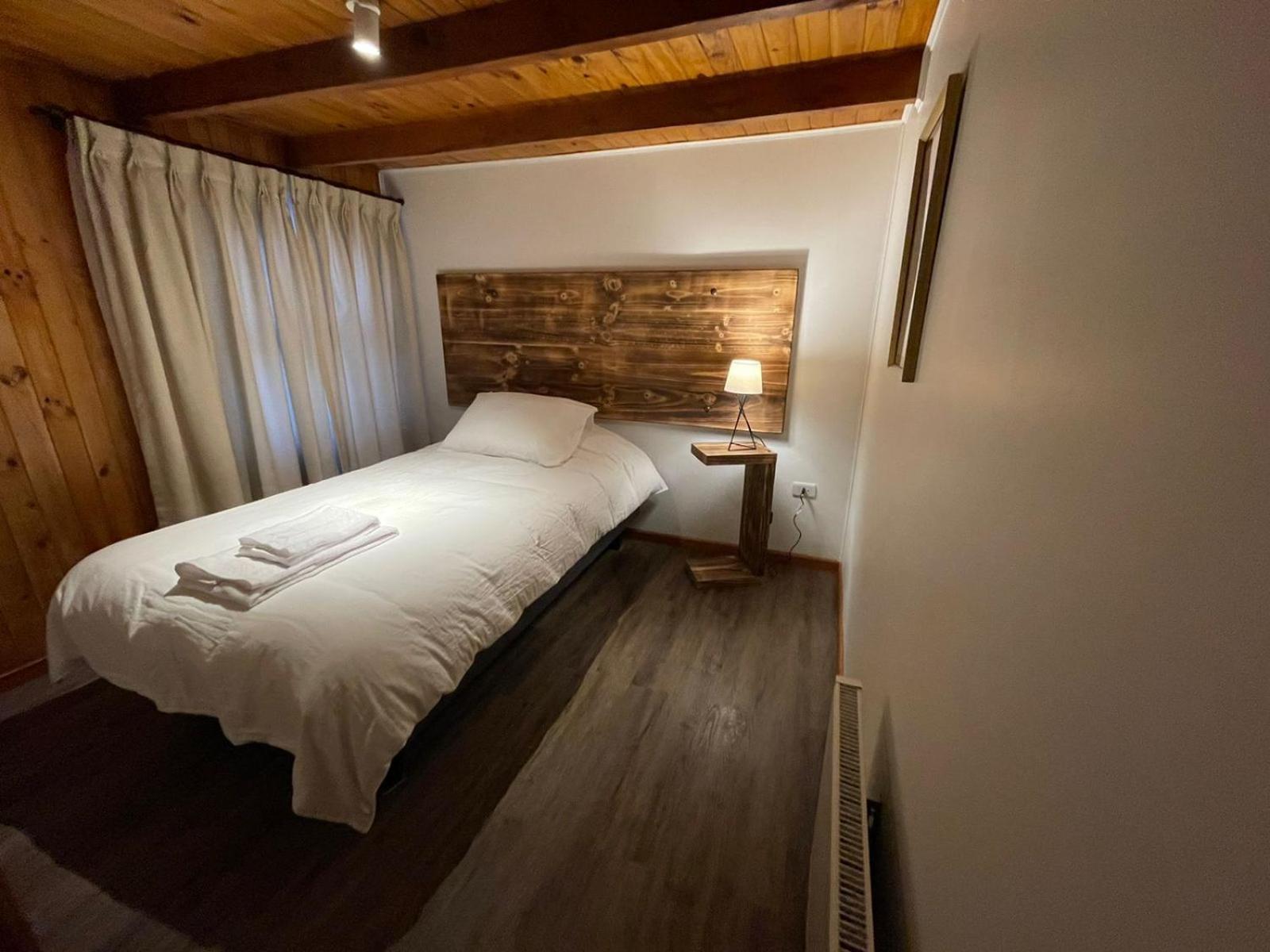 Single Room with Private Bathroom photo 3