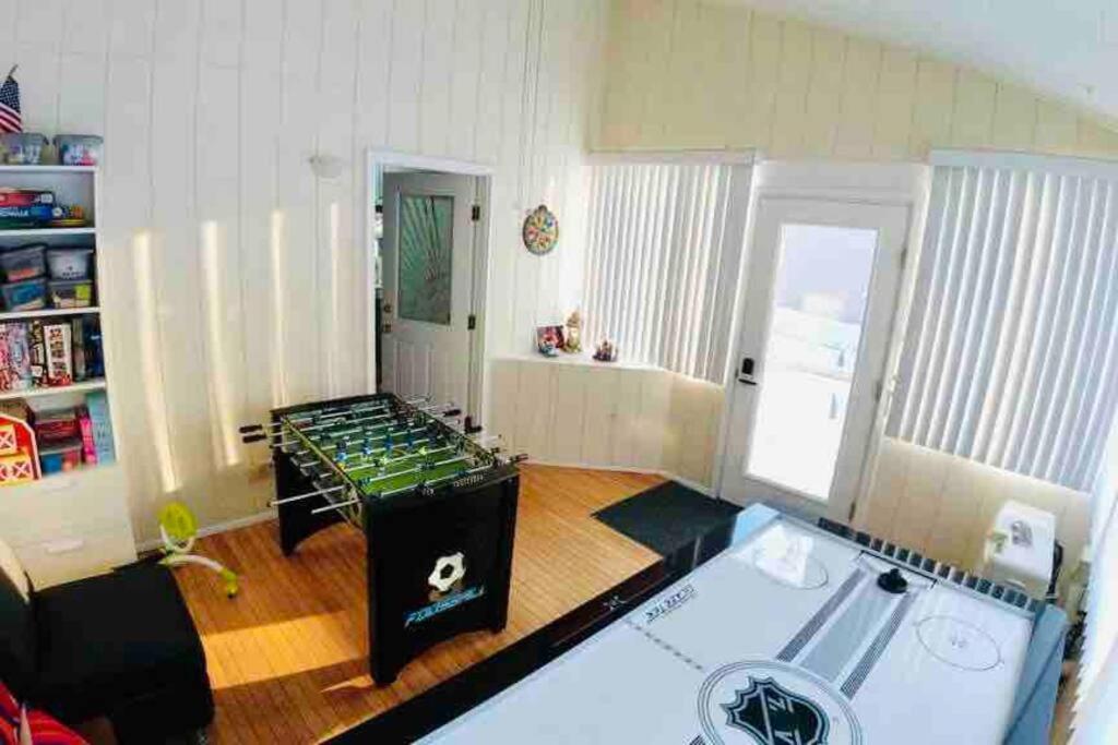 Three-Bedroom House - Photo 36
