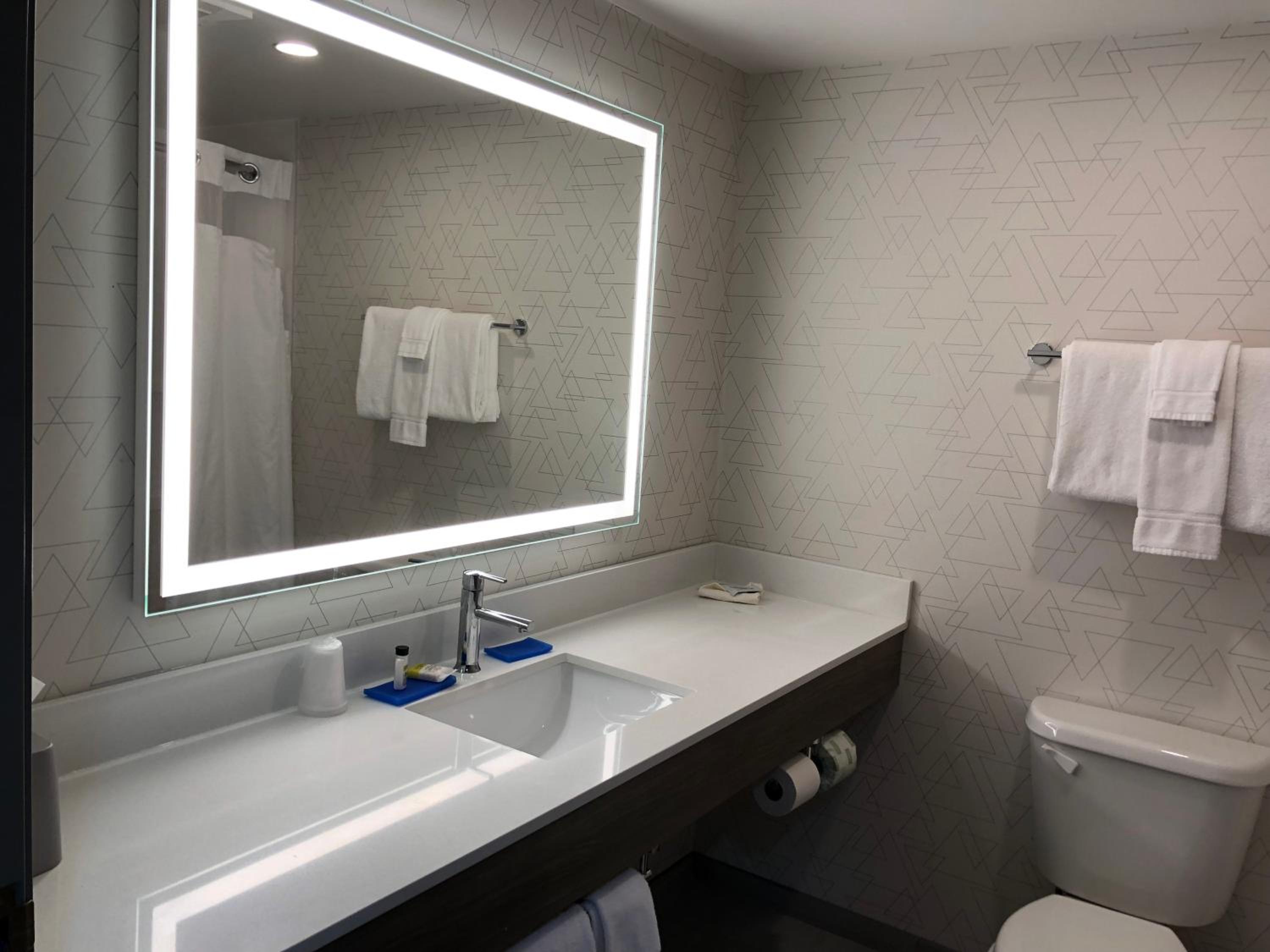 Queen Room with Spa Bath - Photo 5