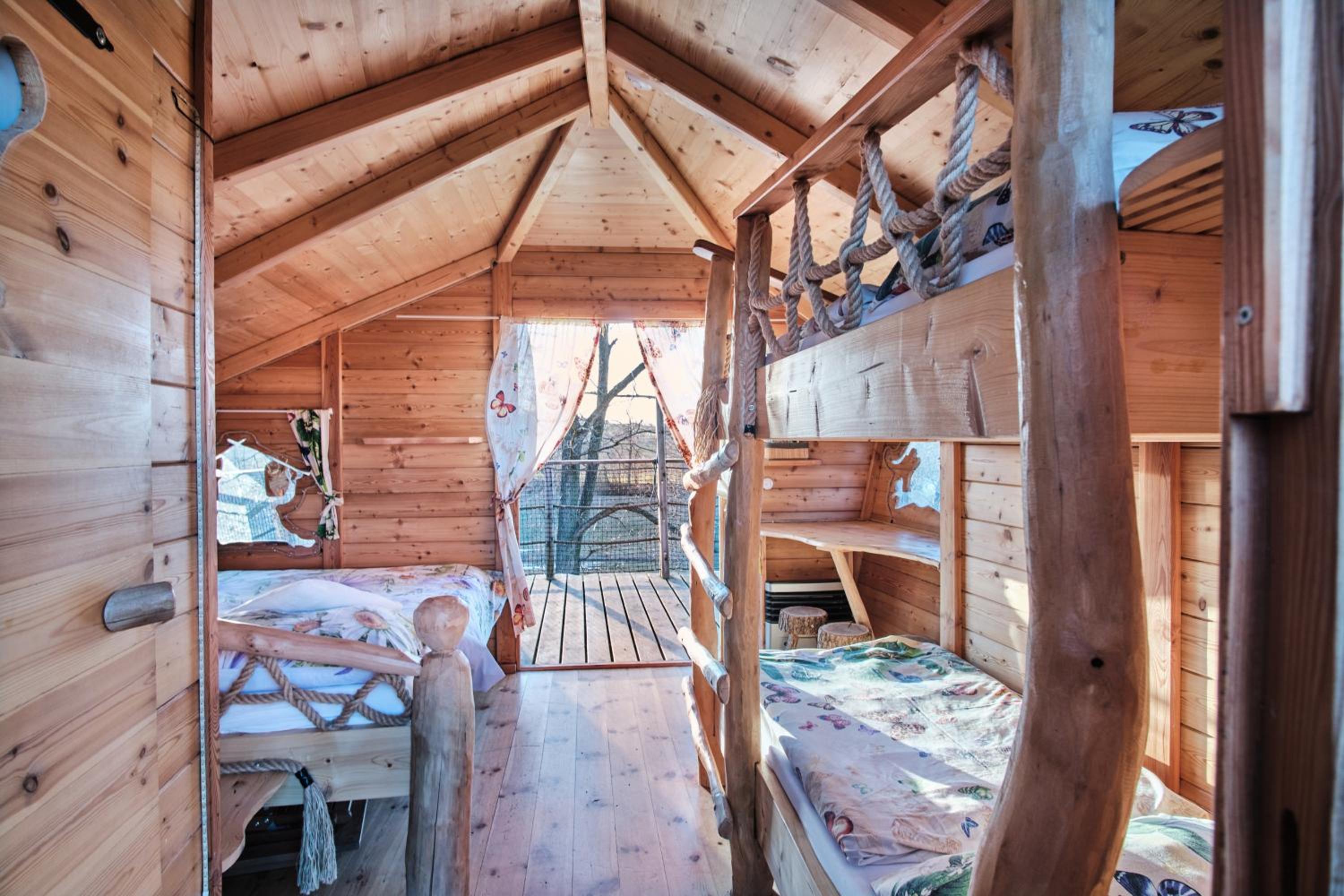 Treehouse photo 1