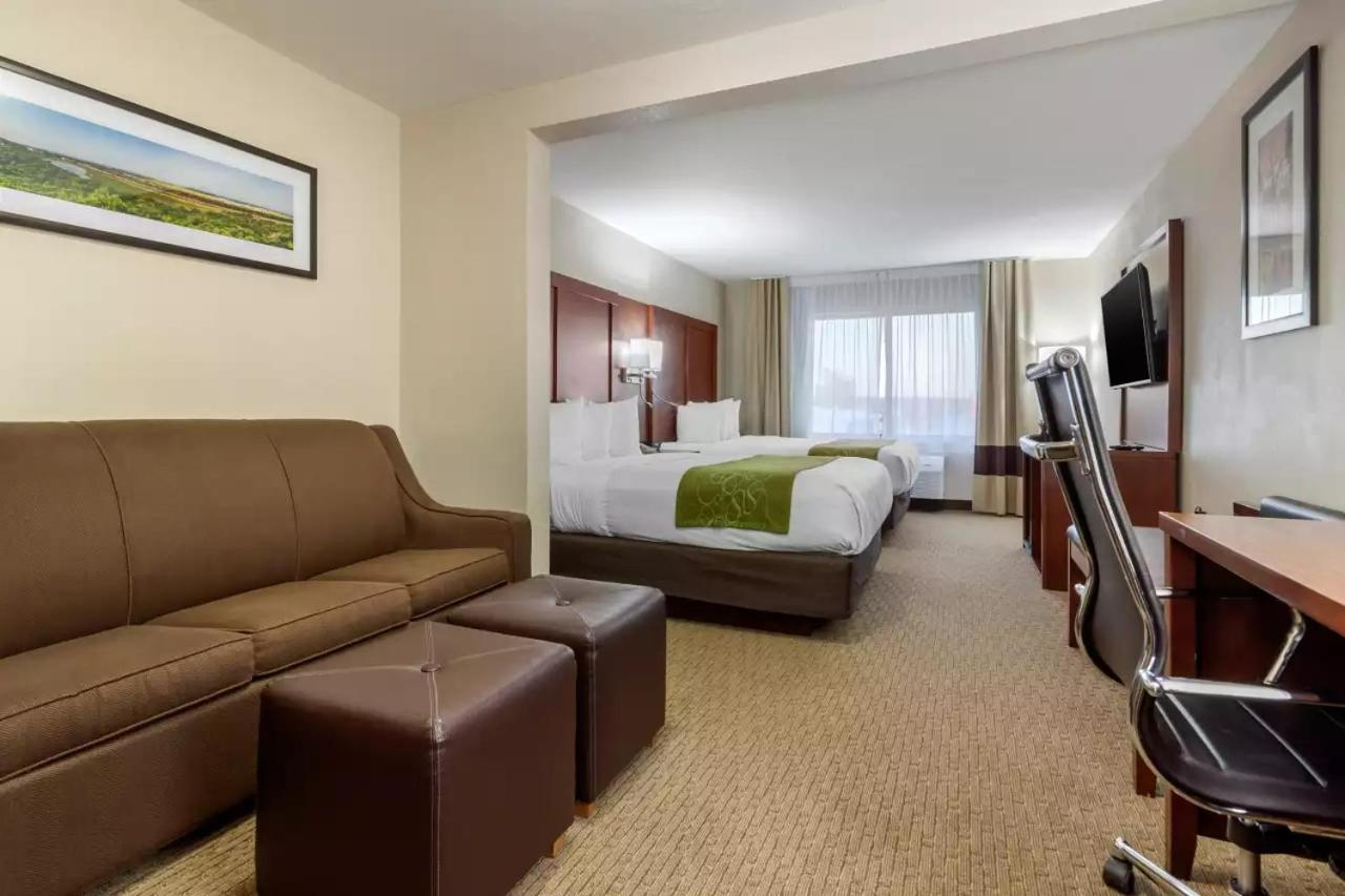 King Suite with Interior Hall - Non-Smoking - Photo 1